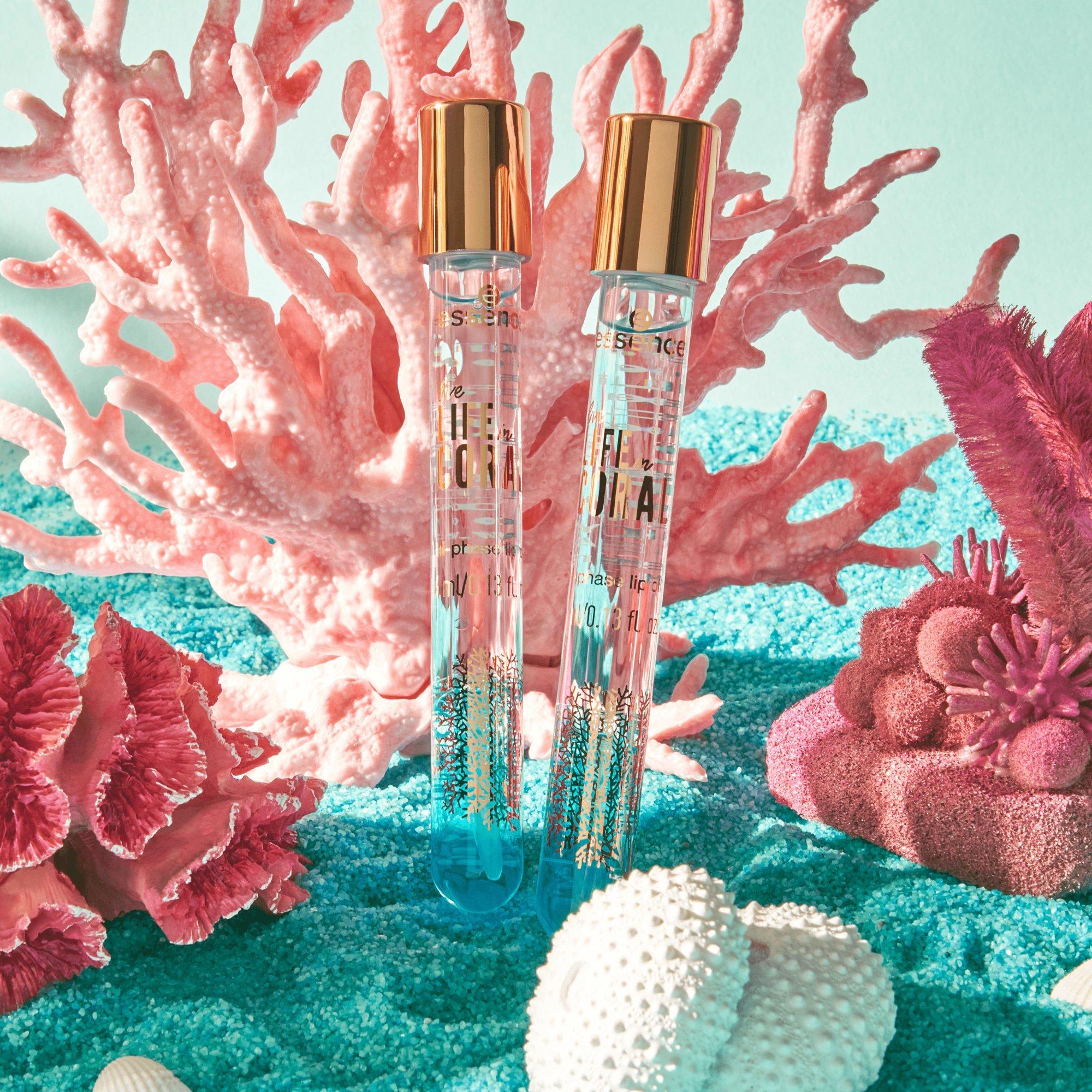 live LIFE in CORAL bi-phase lip oil