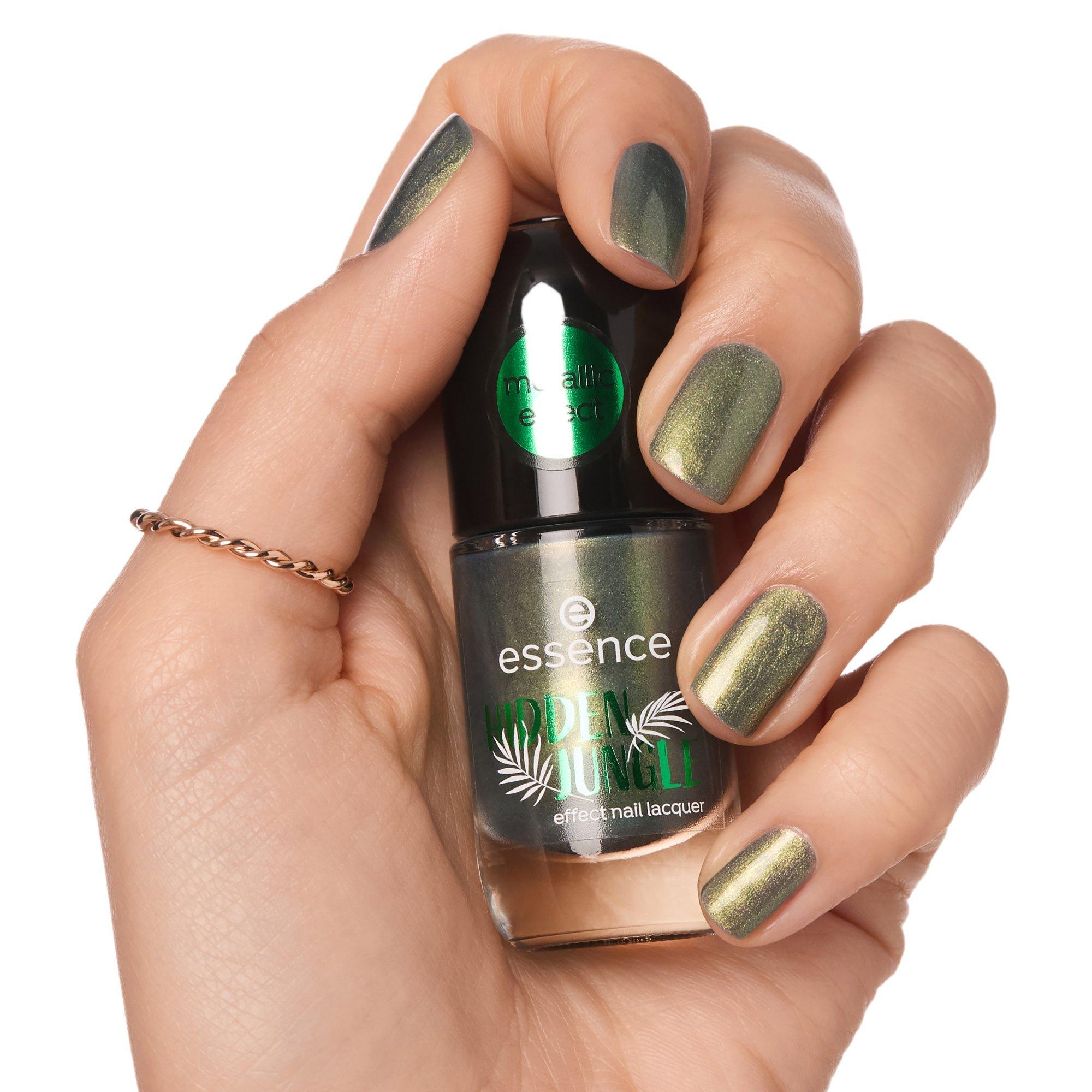 HIDDEN JUNGLE effect nail lacquer