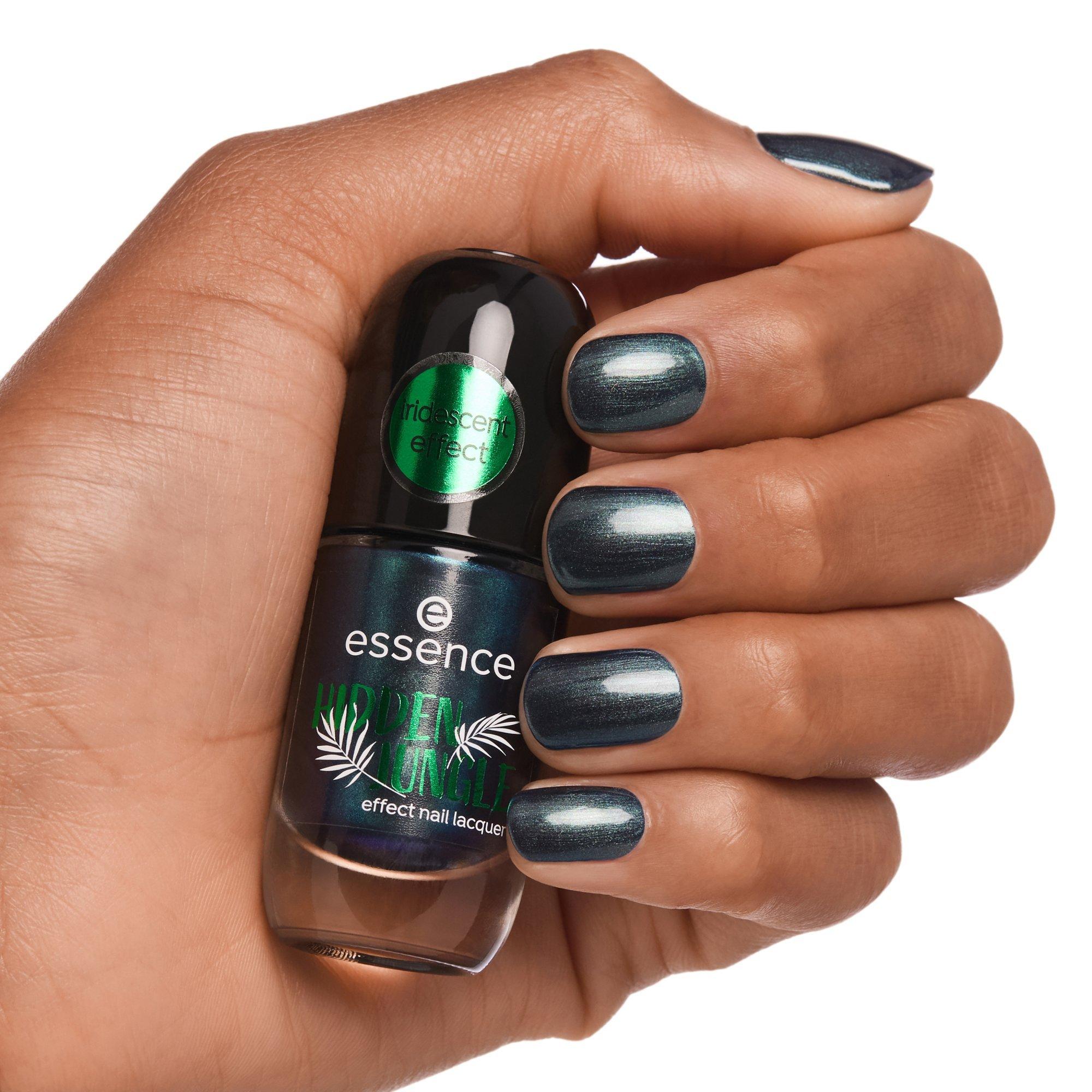 HIDDEN JUNGLE effect nail lacquer