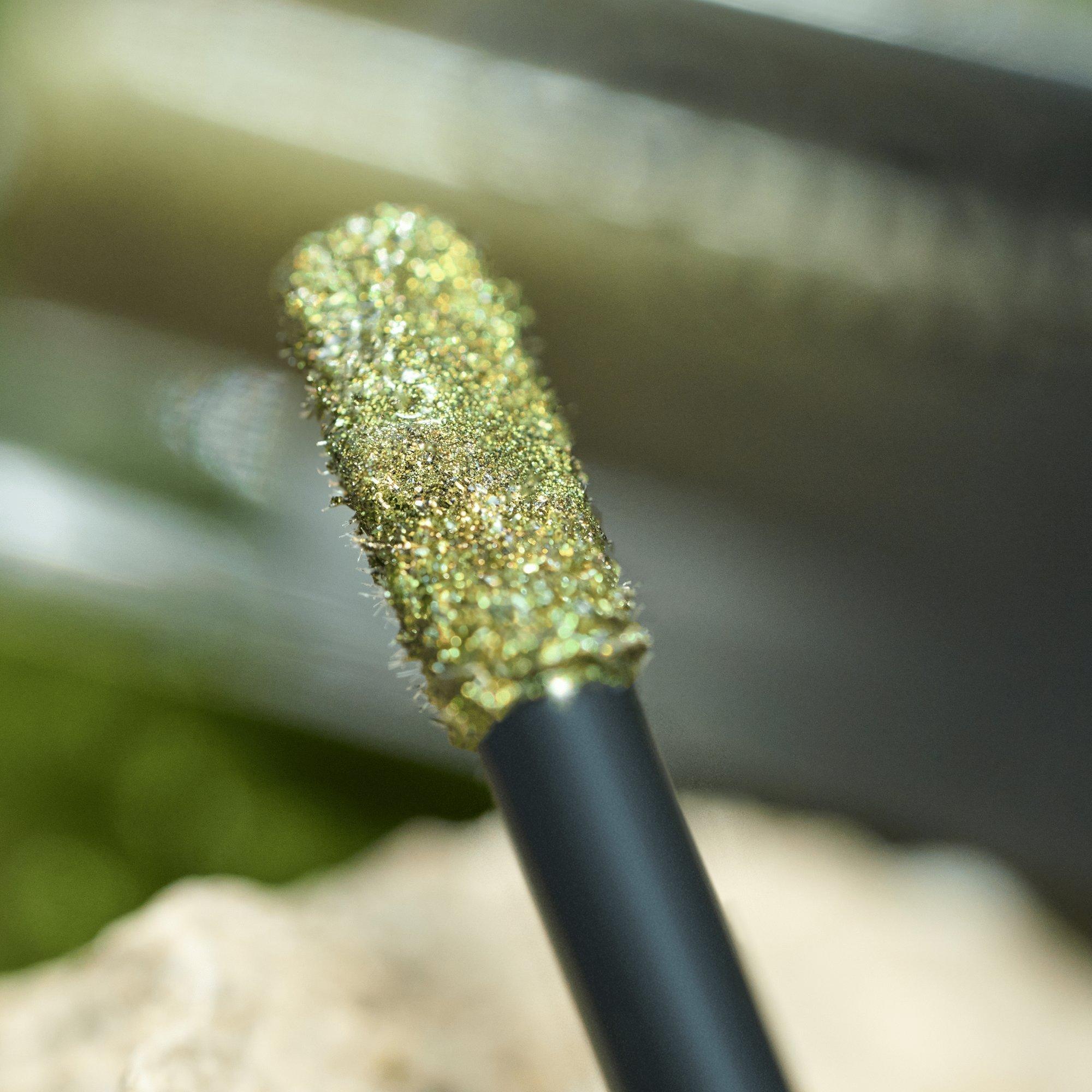 MYSTIC FOREST Metallic Liquid Eyeshadow fard à paupières liquide