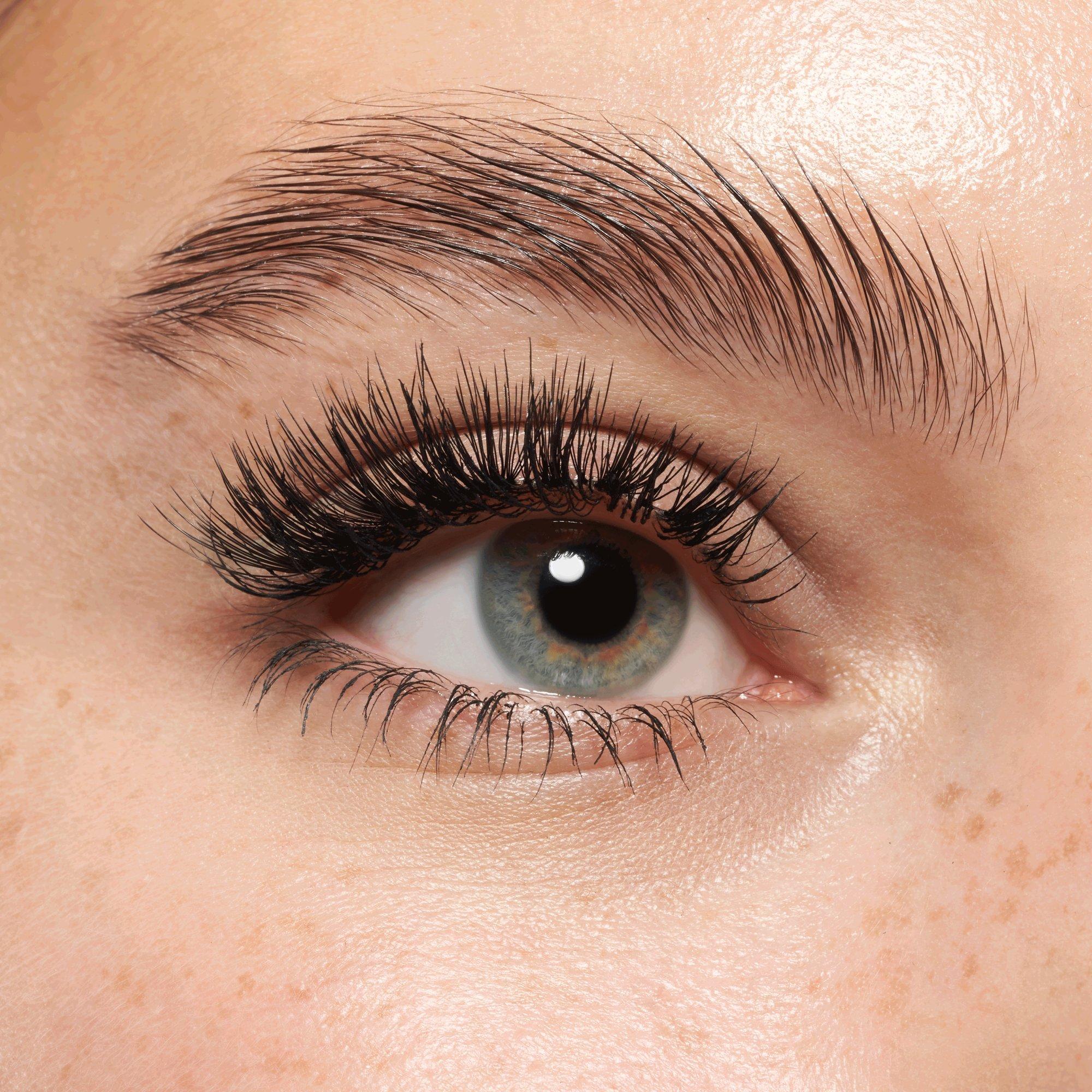 LASHES TO IMPRESS