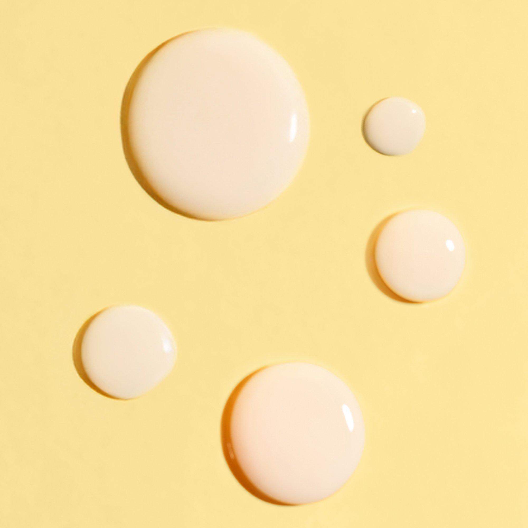 INAO inner and outer beauty Light Lover High Protection Serum SPF 50 by essence