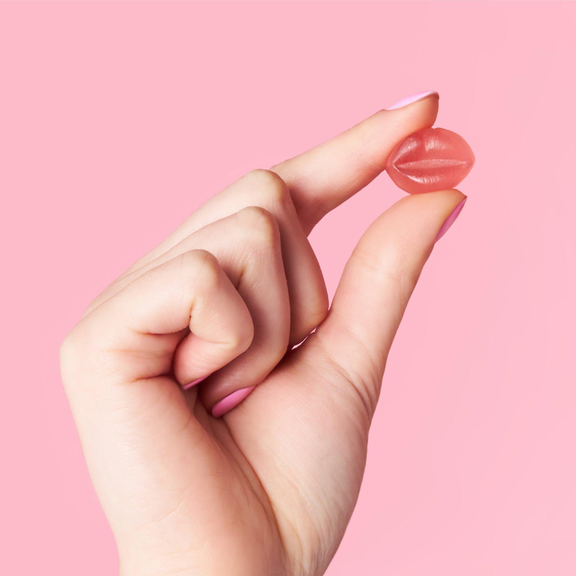 INAO inner and outer beauty Clean Skin x JUICY BOMB gummies by essence