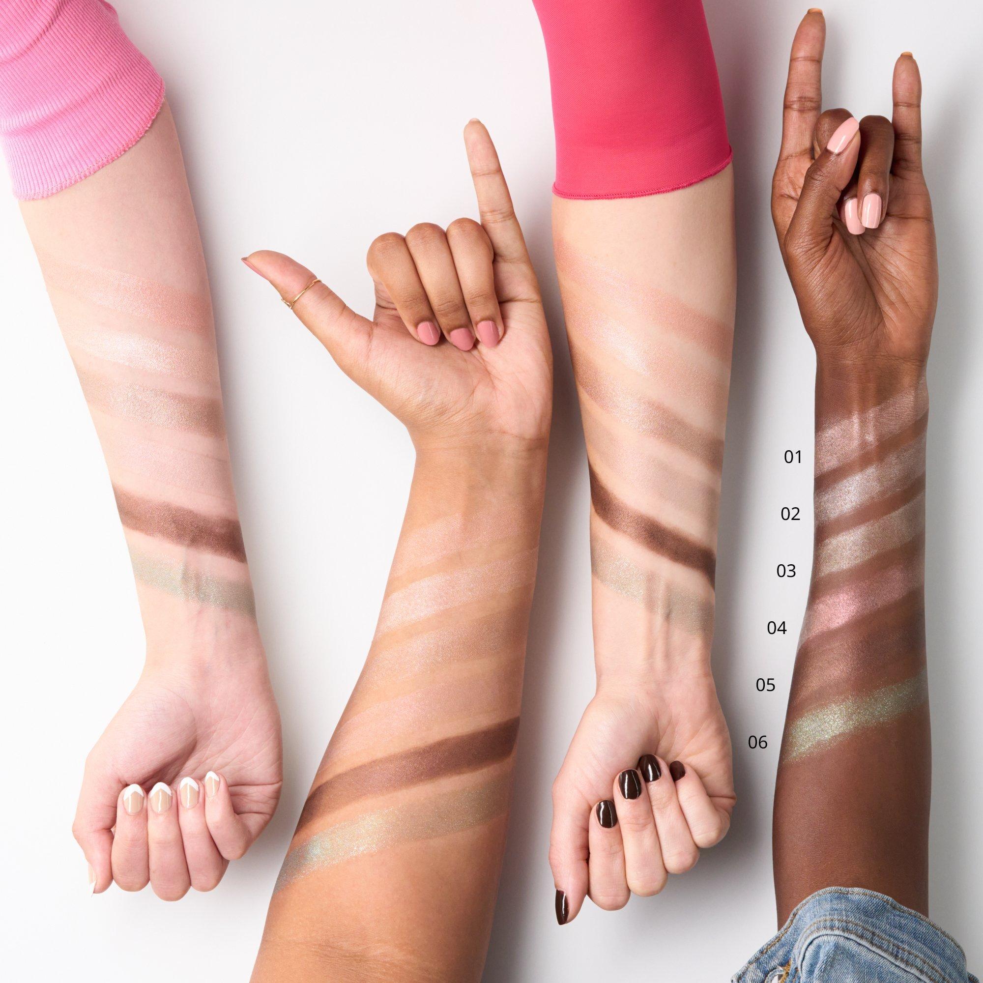 tekuté oční stíny luminous EYE TINT