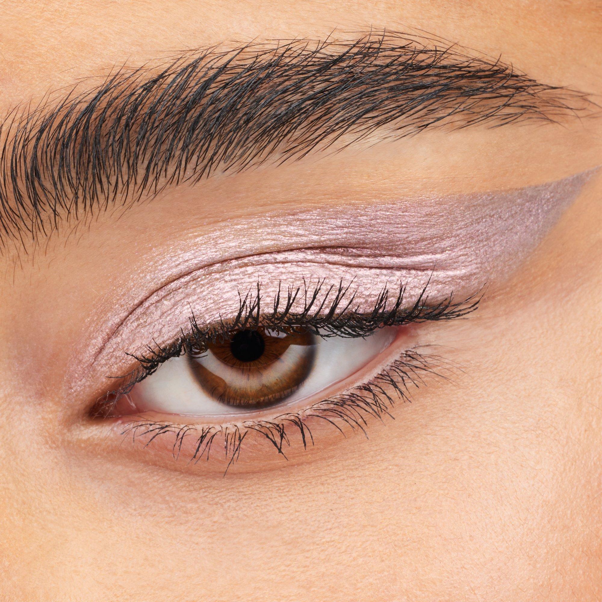 luminous EYE TINT liquid shadow fard à paupières liquide