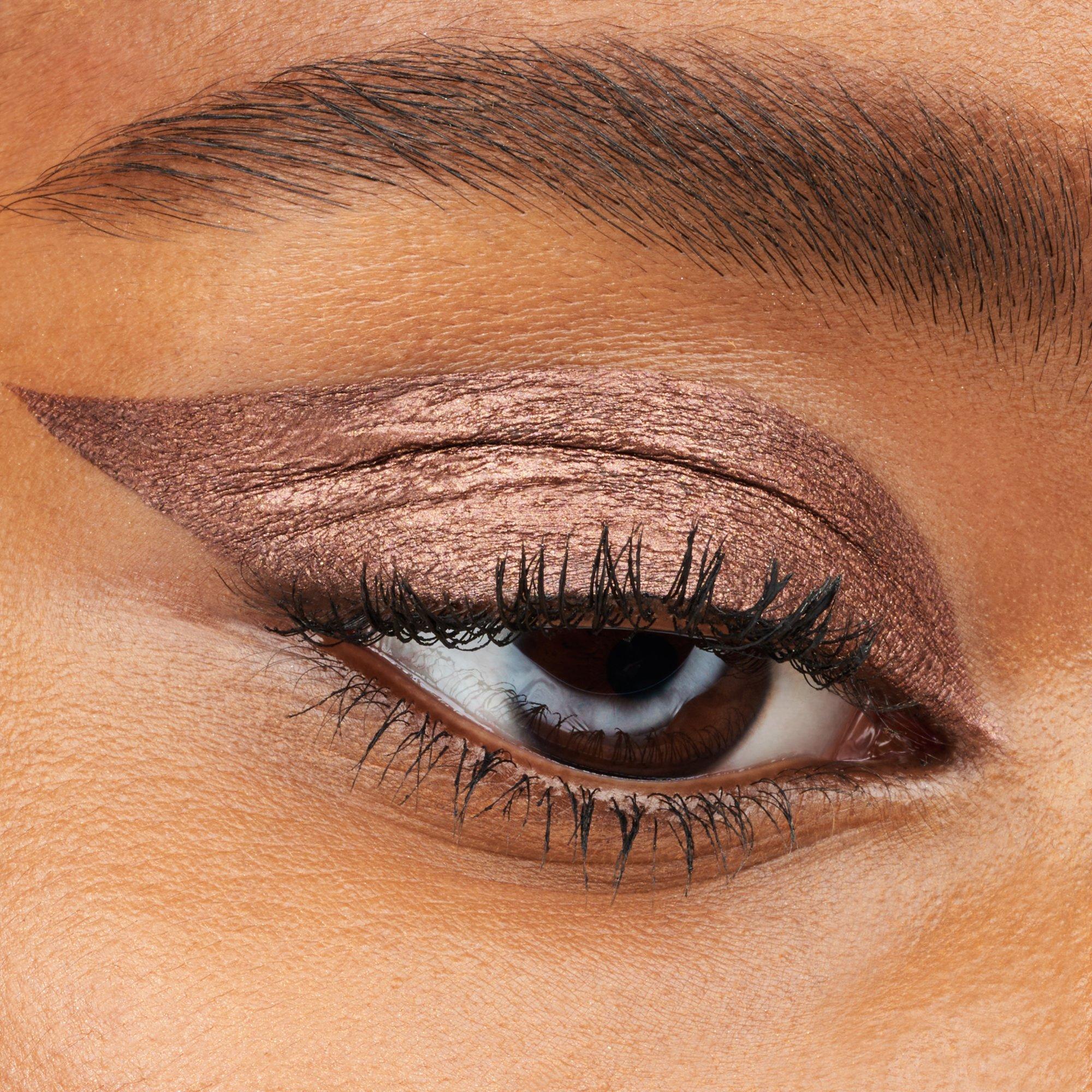 luminous EYE TINT liquid shadow