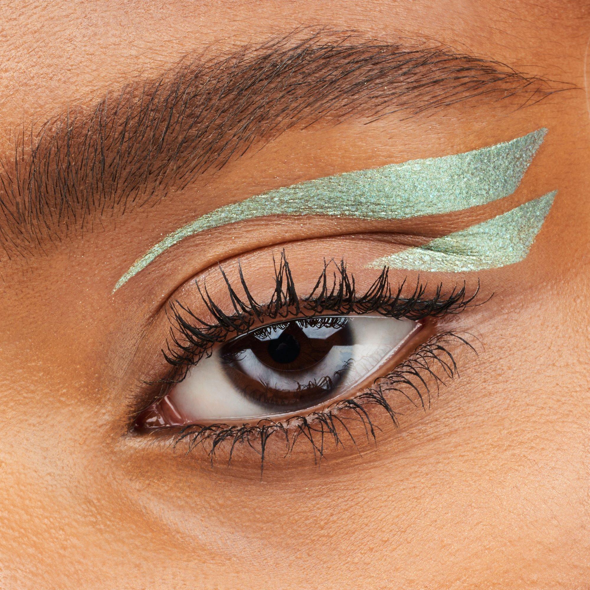 tekuté oční stíny luminous EYE TINT