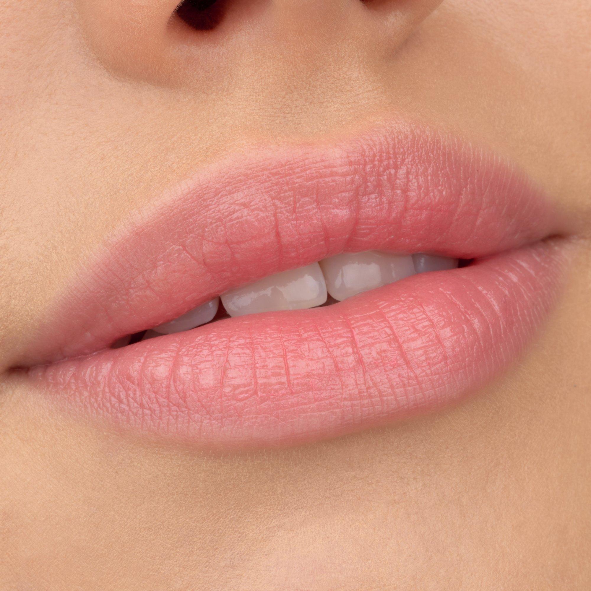 ELECTRIC GLOW colour changing lipstick