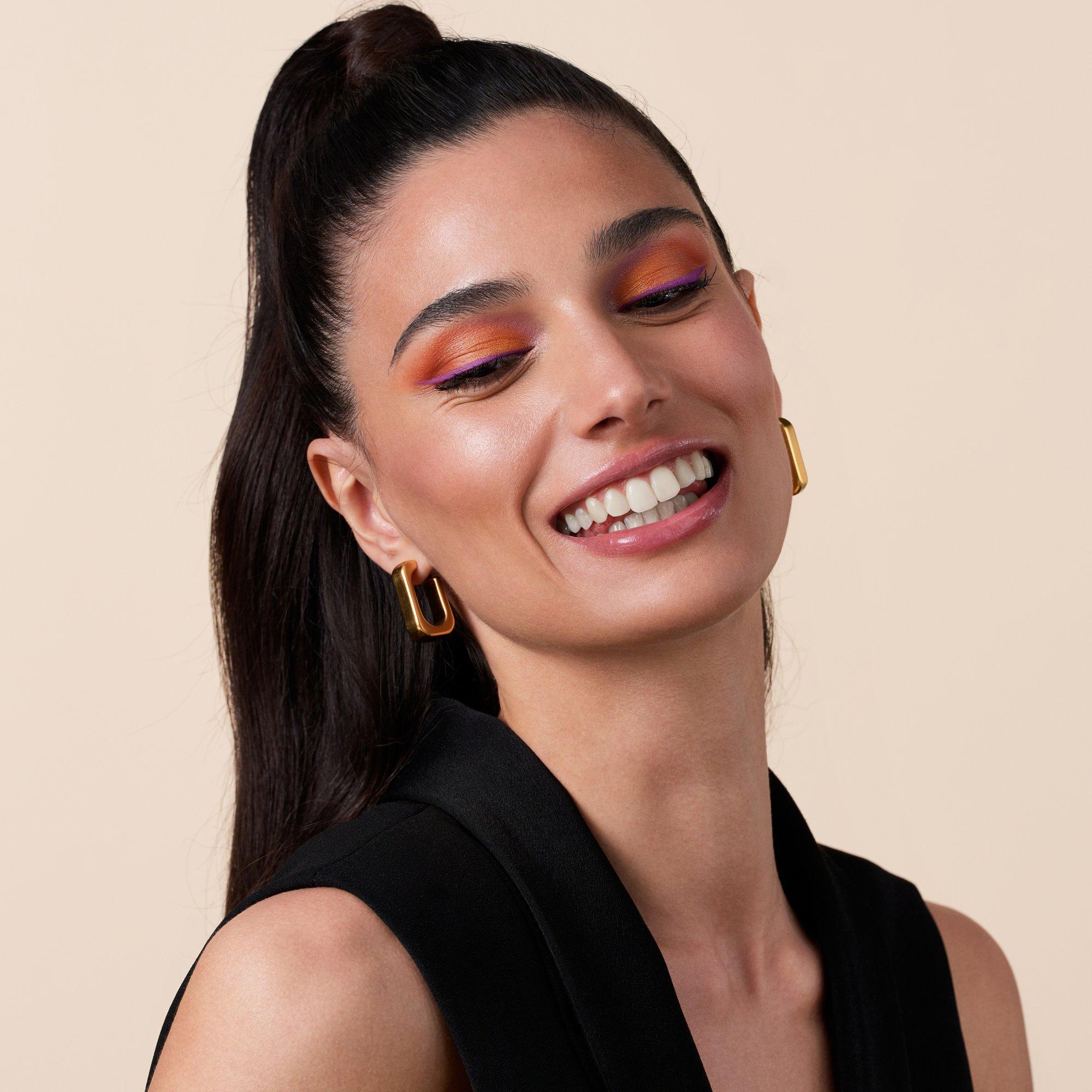 Colour Blast Eyeshadow Palette