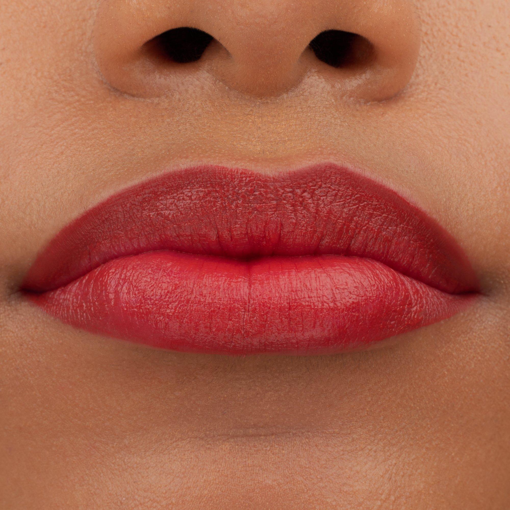 TINTED kiss hydrating lip tint