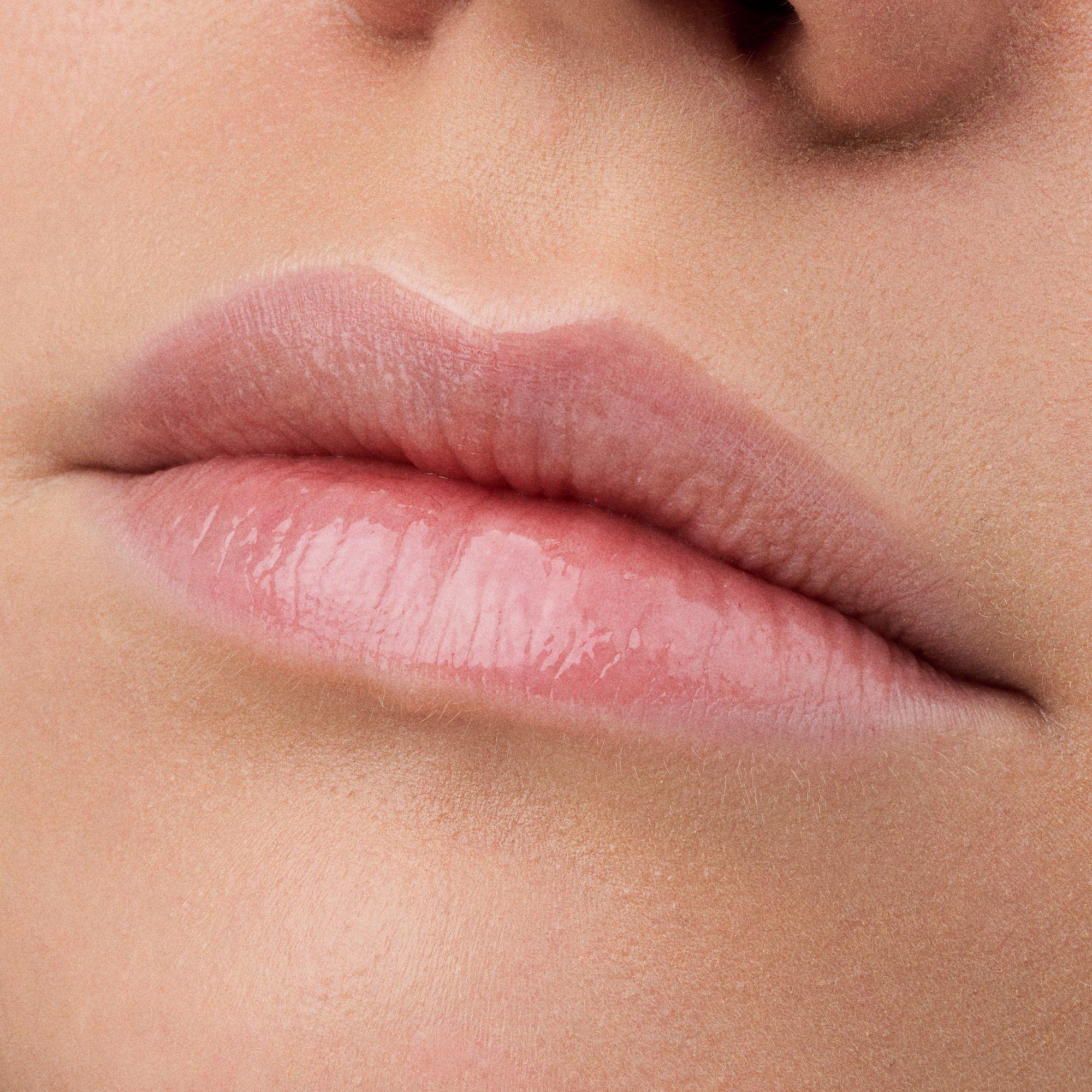 Lip Lovin' Caring Lip Serum