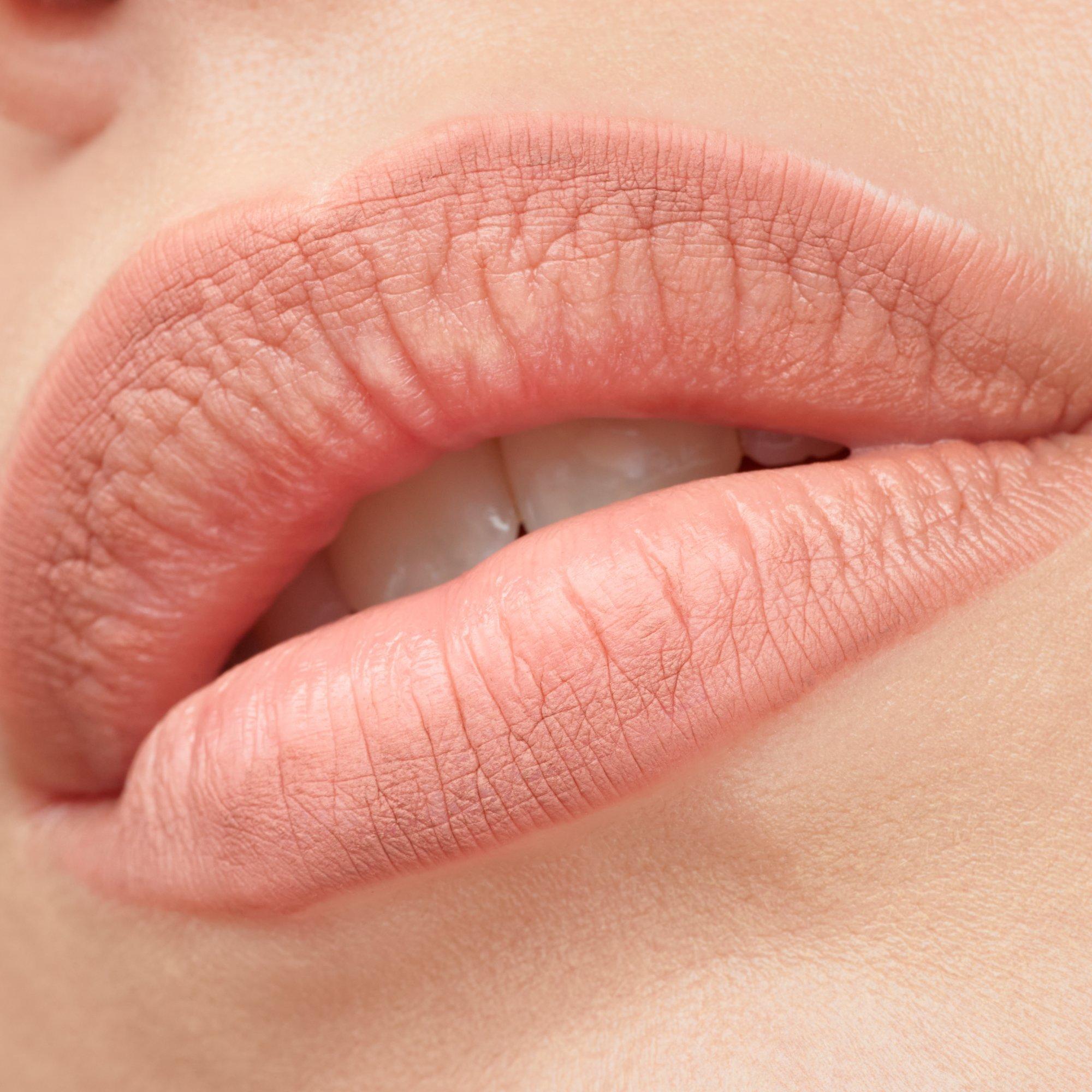Plumping Lip Liner
