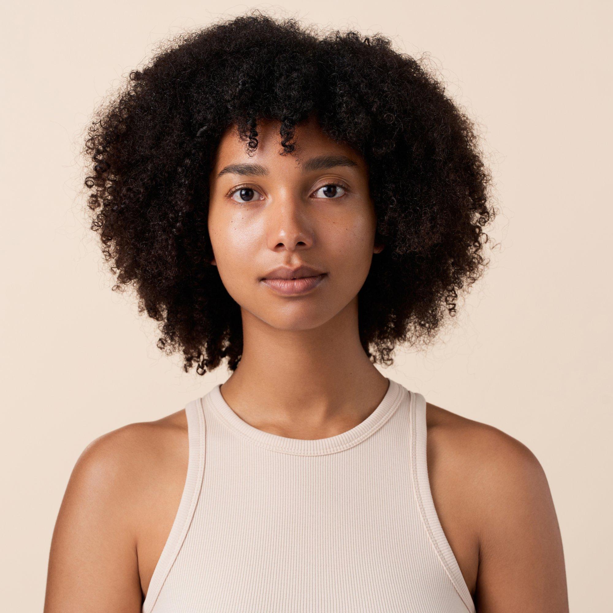 Skrášľujúca podkladová báza Endless Pearls