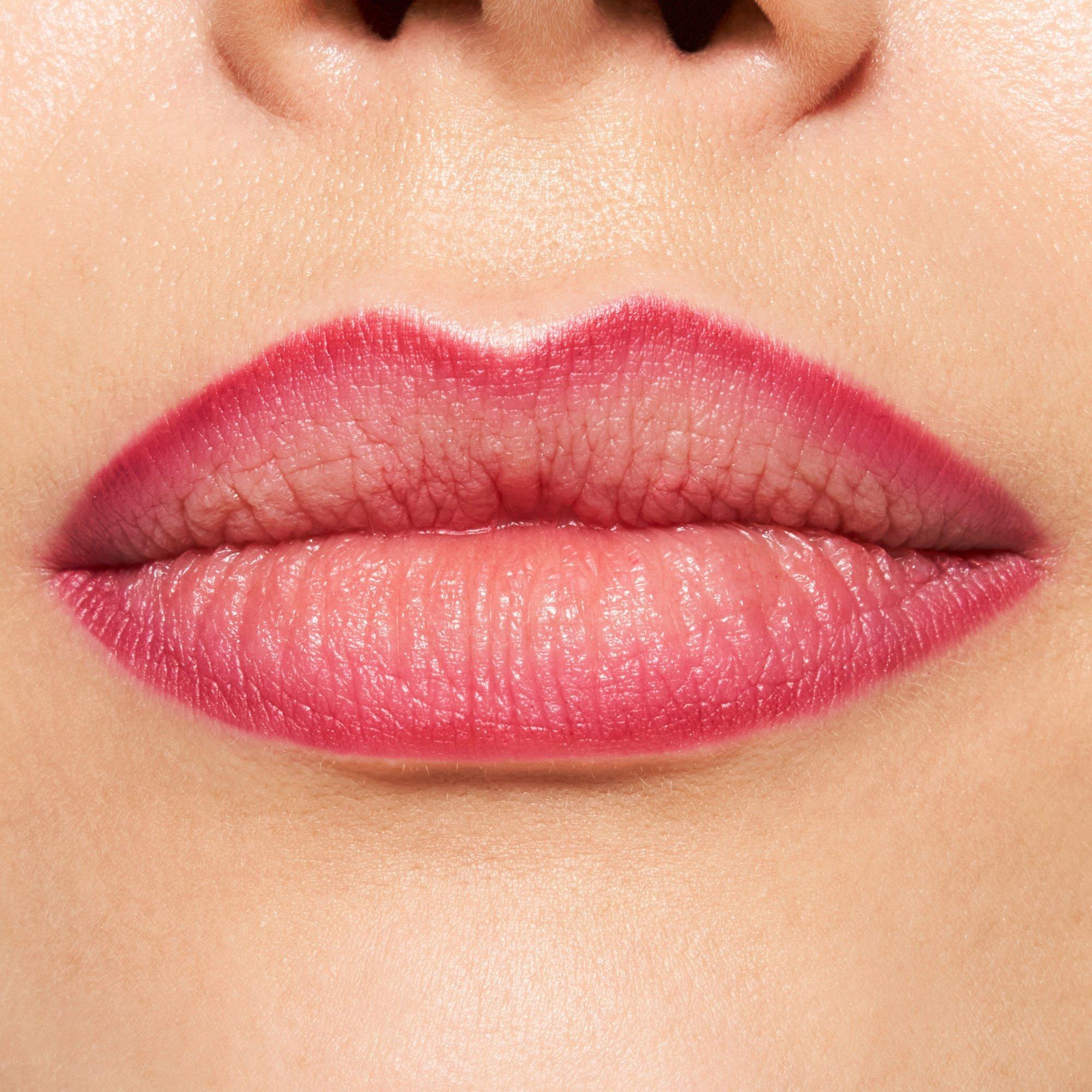 Plumping Lip Liner