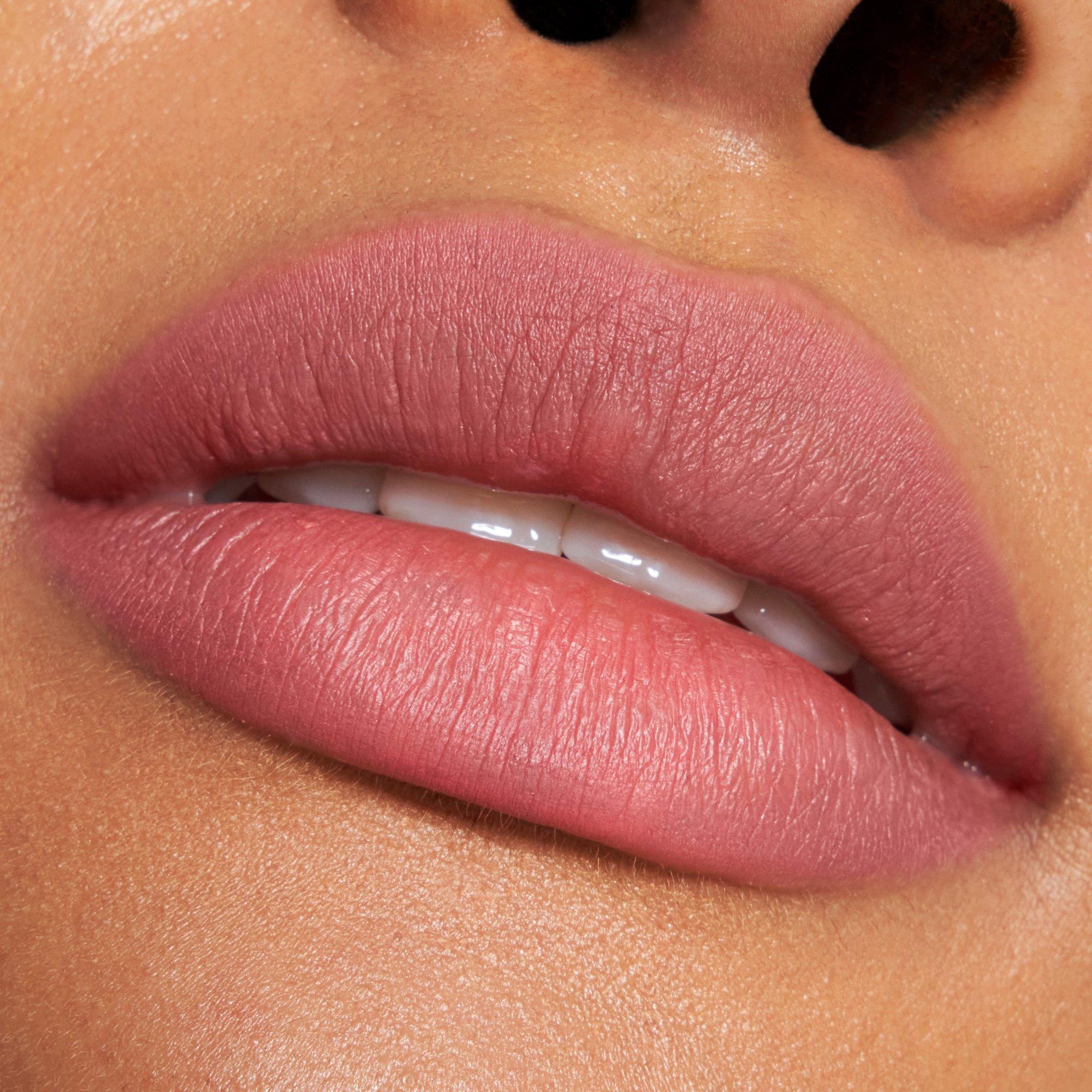 Plumping Lip Liner