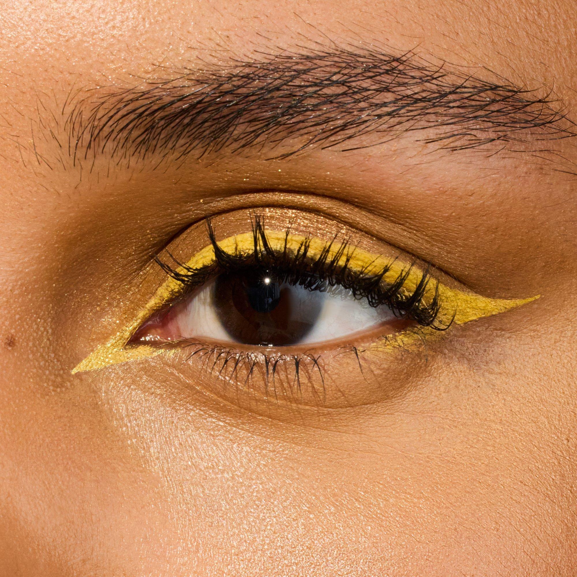 Disney Winnie the Pooh LASH CHANGER Volume Mascara