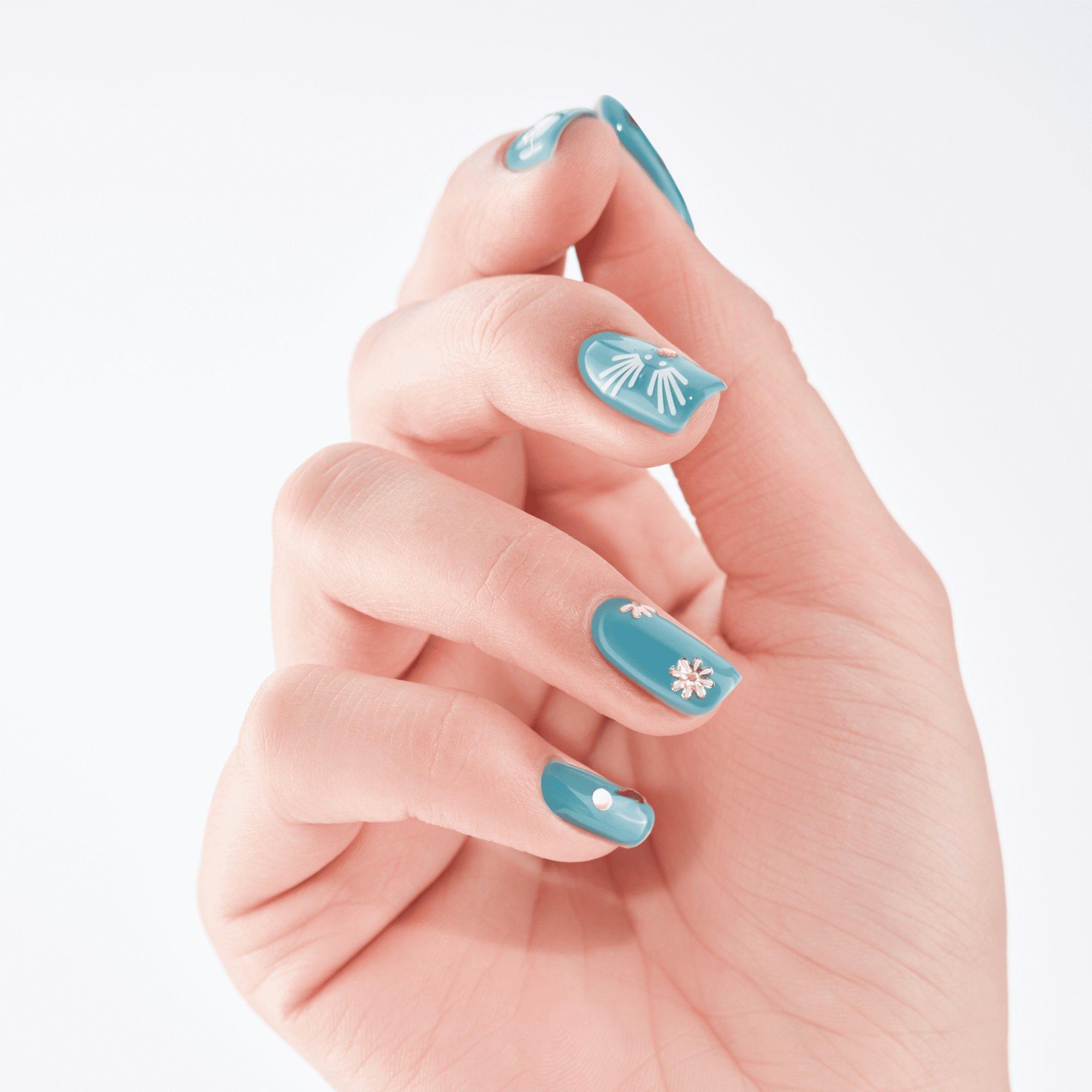 stay bold, it's GOLD nail sticker