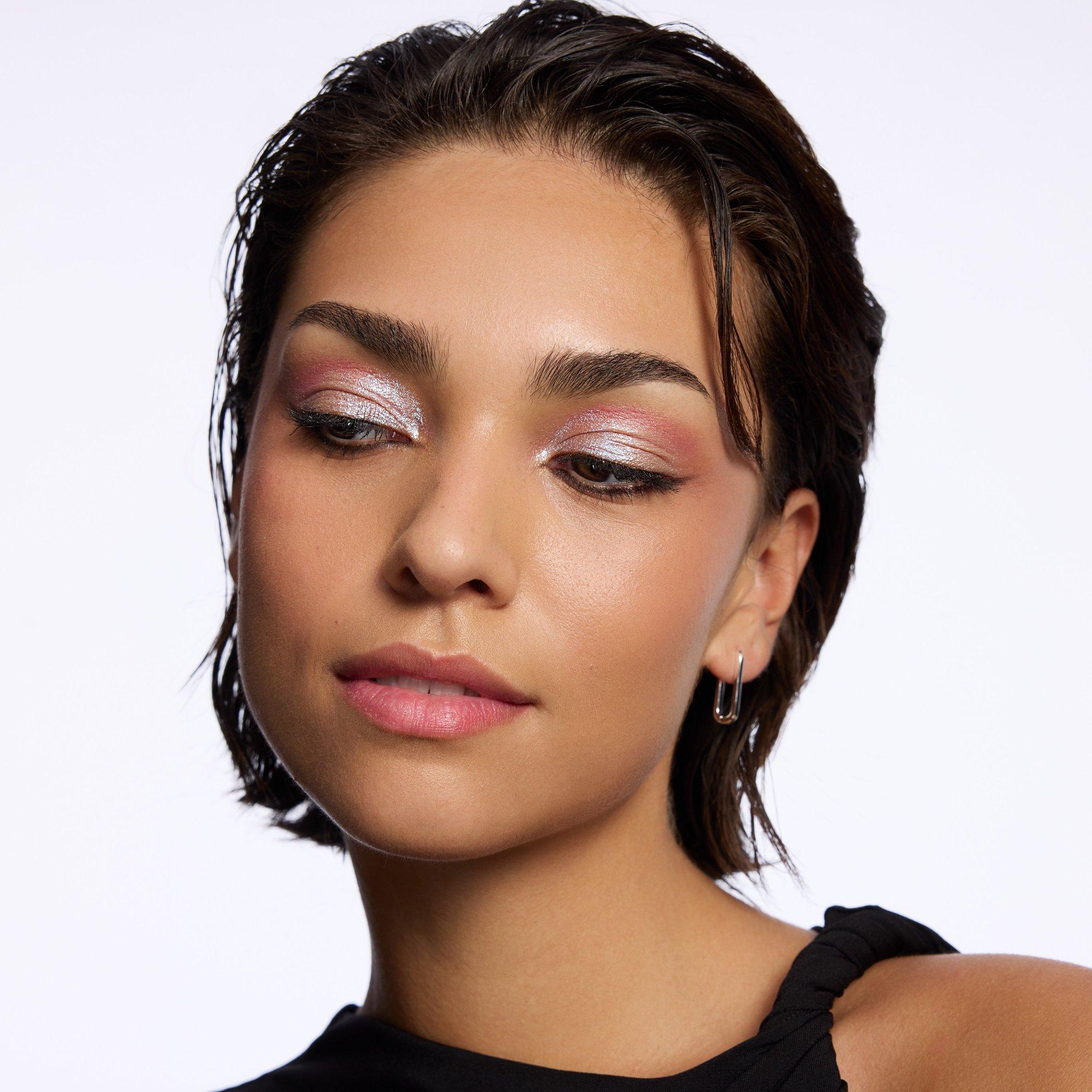 Space Glam Liquid Chrome Eyeshadow