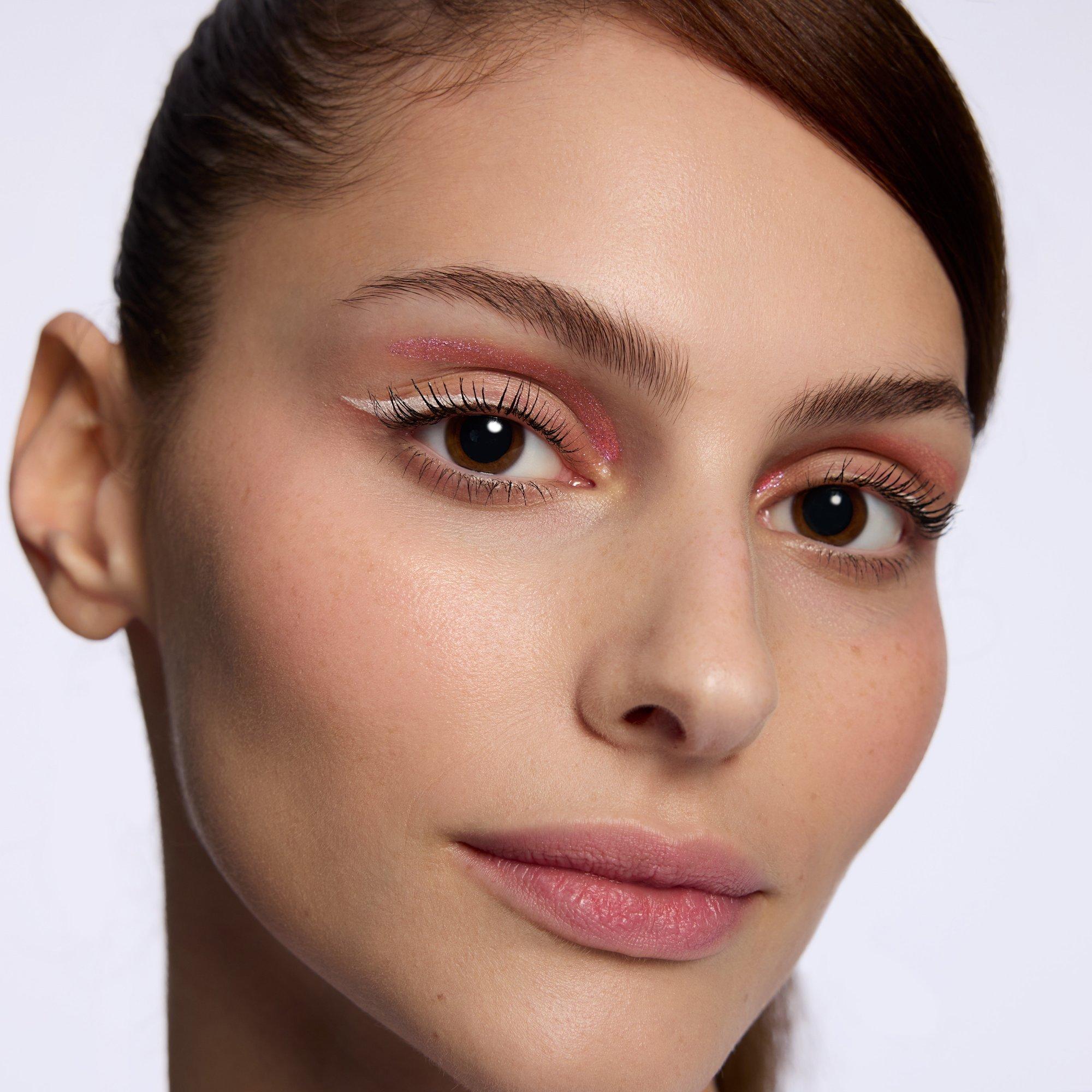 Space Glam Liquid Chrome Eyeshadow