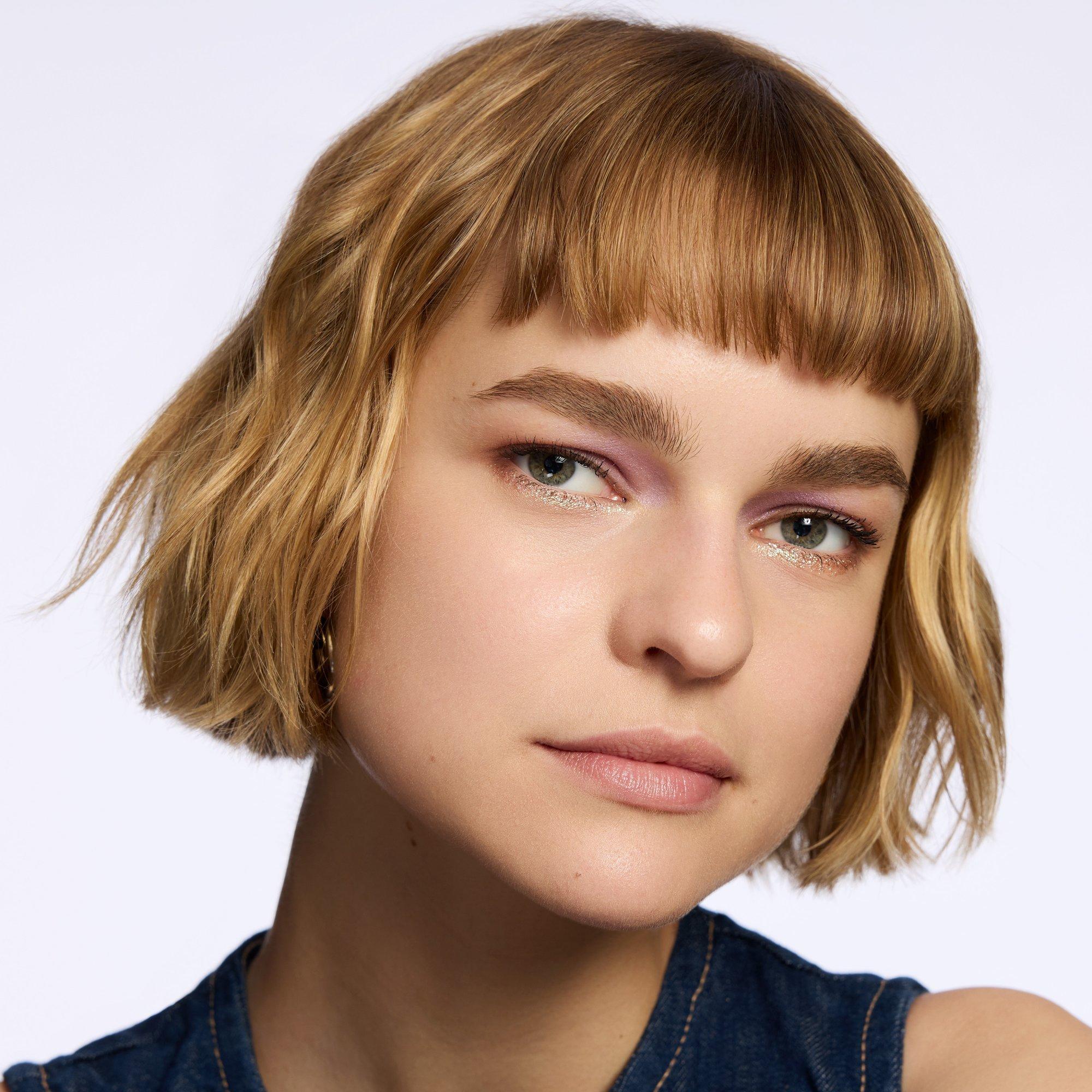 Space Glam Liquid Chrome Eyeshadow