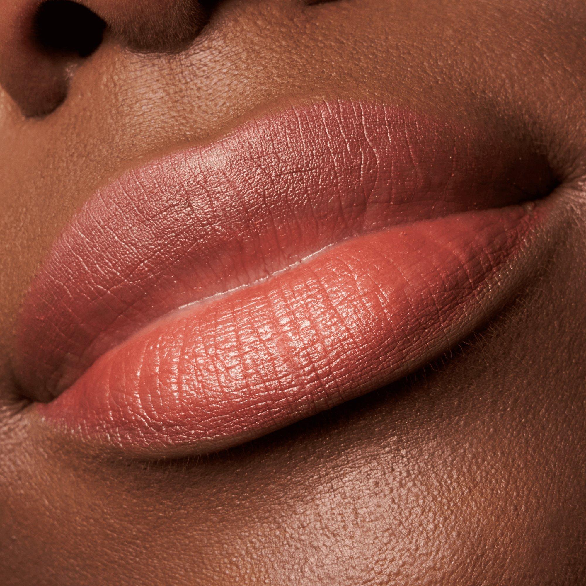 soft & precise LIP PENCIL