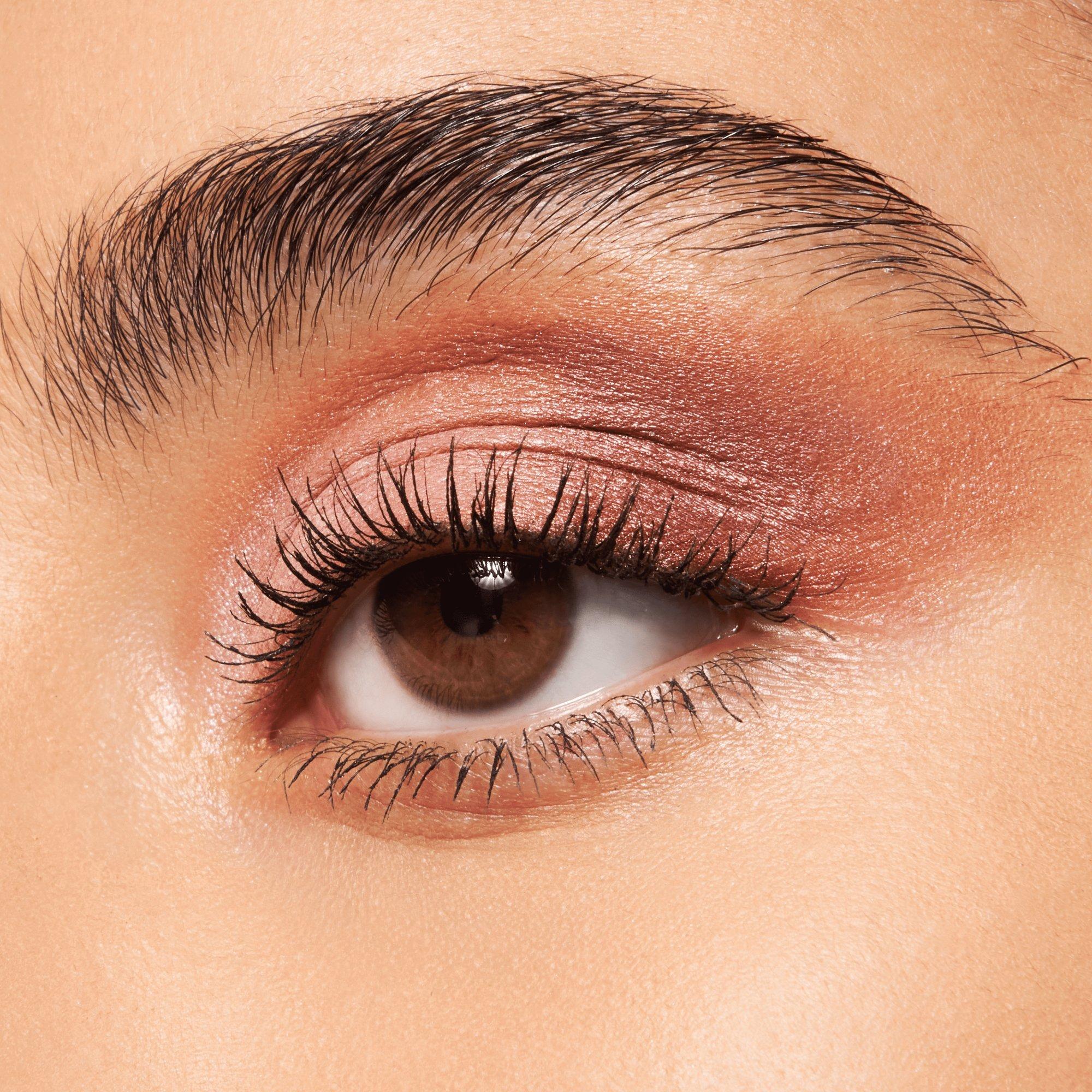 the ROSE edition eyeshadow palette