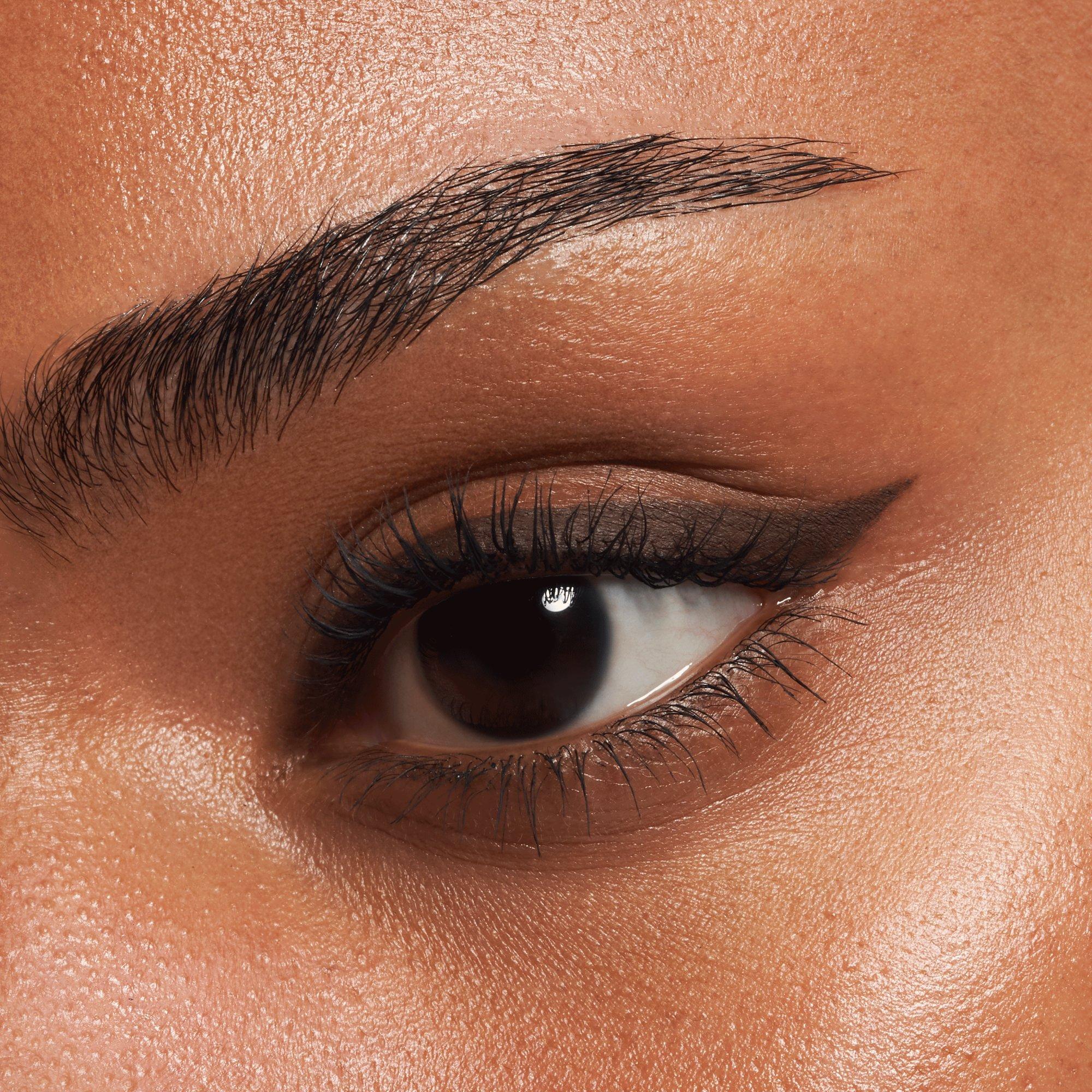 LONG-LASTING eye pencil