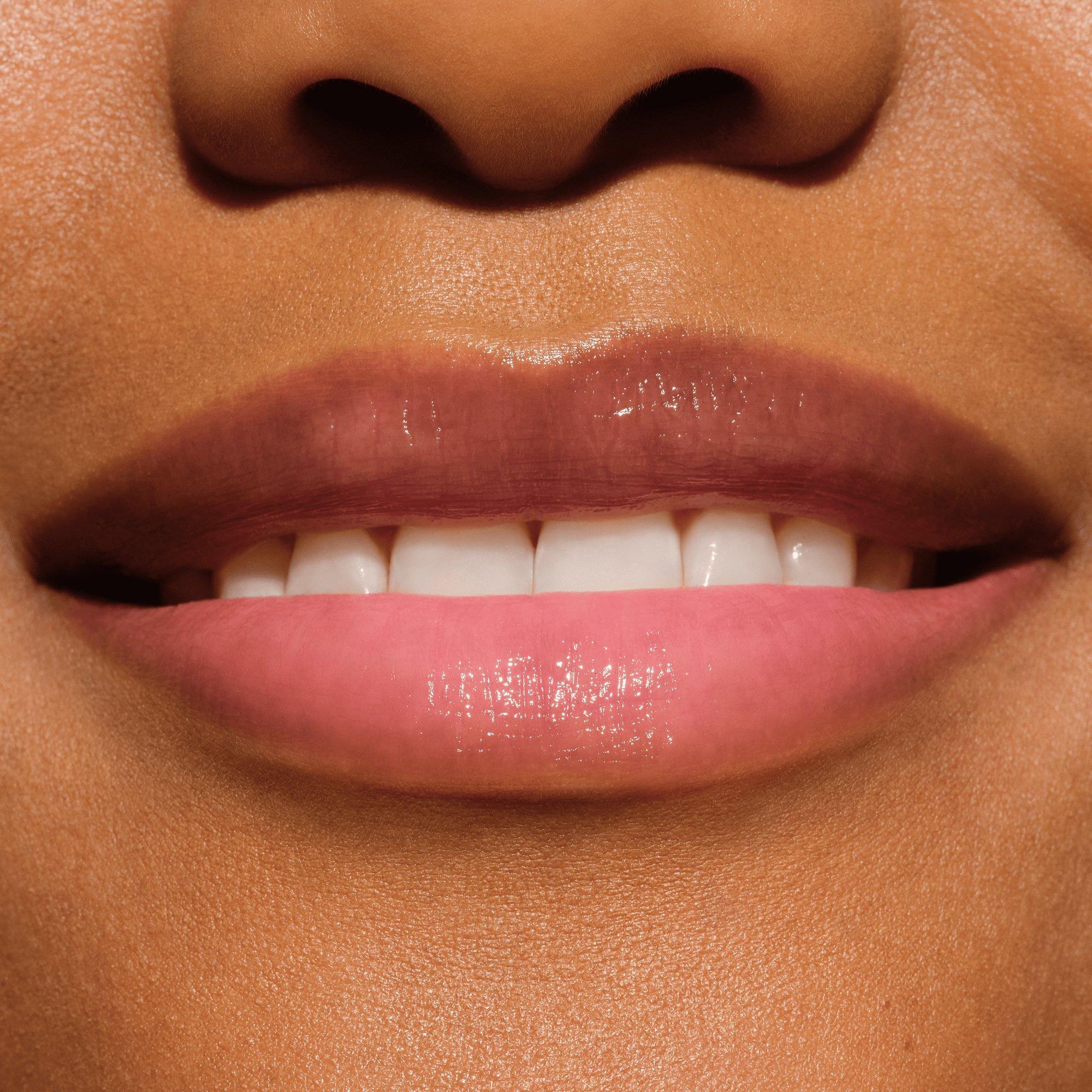 Glam In Gold Glow Lip Balm