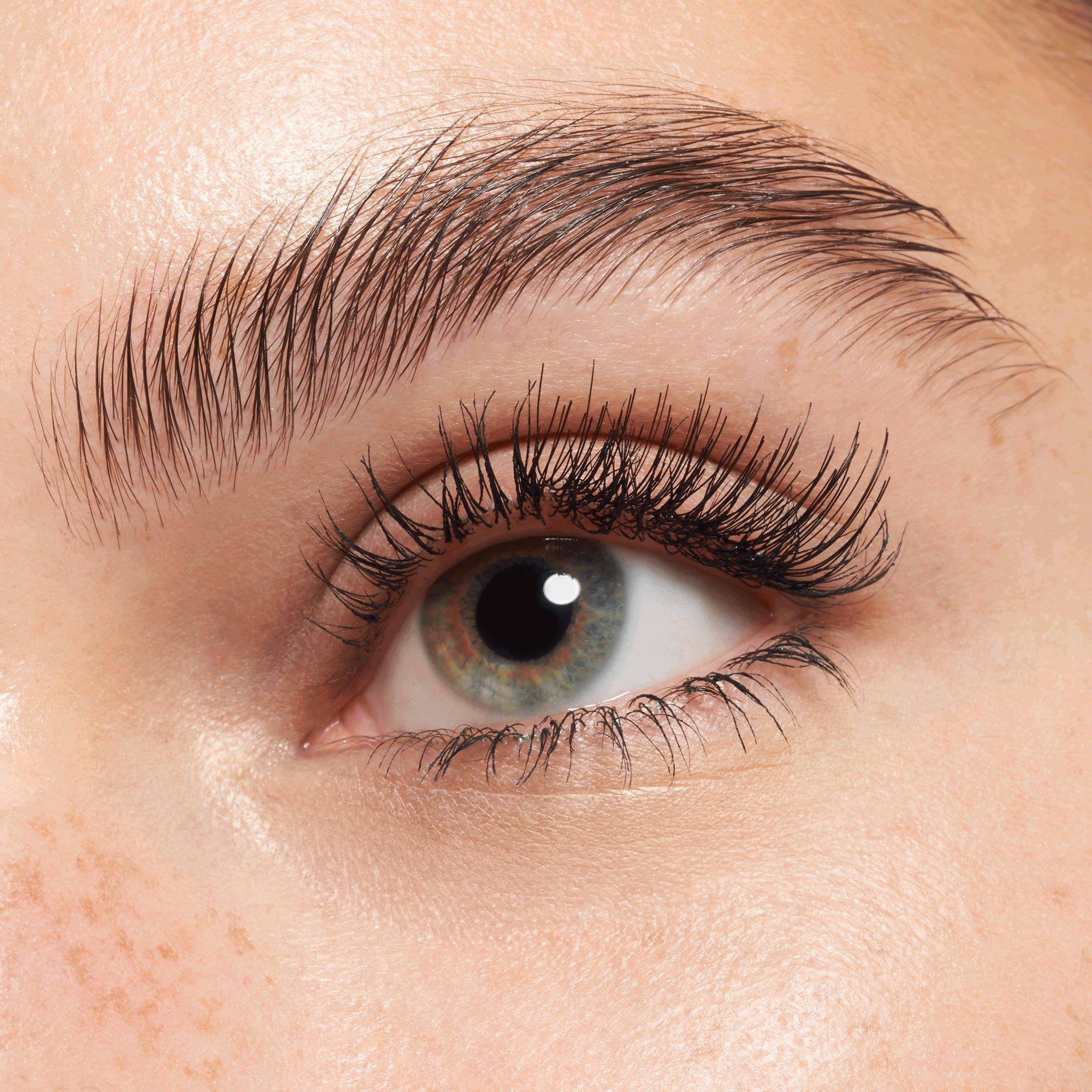 LASHES TO IMPRESS