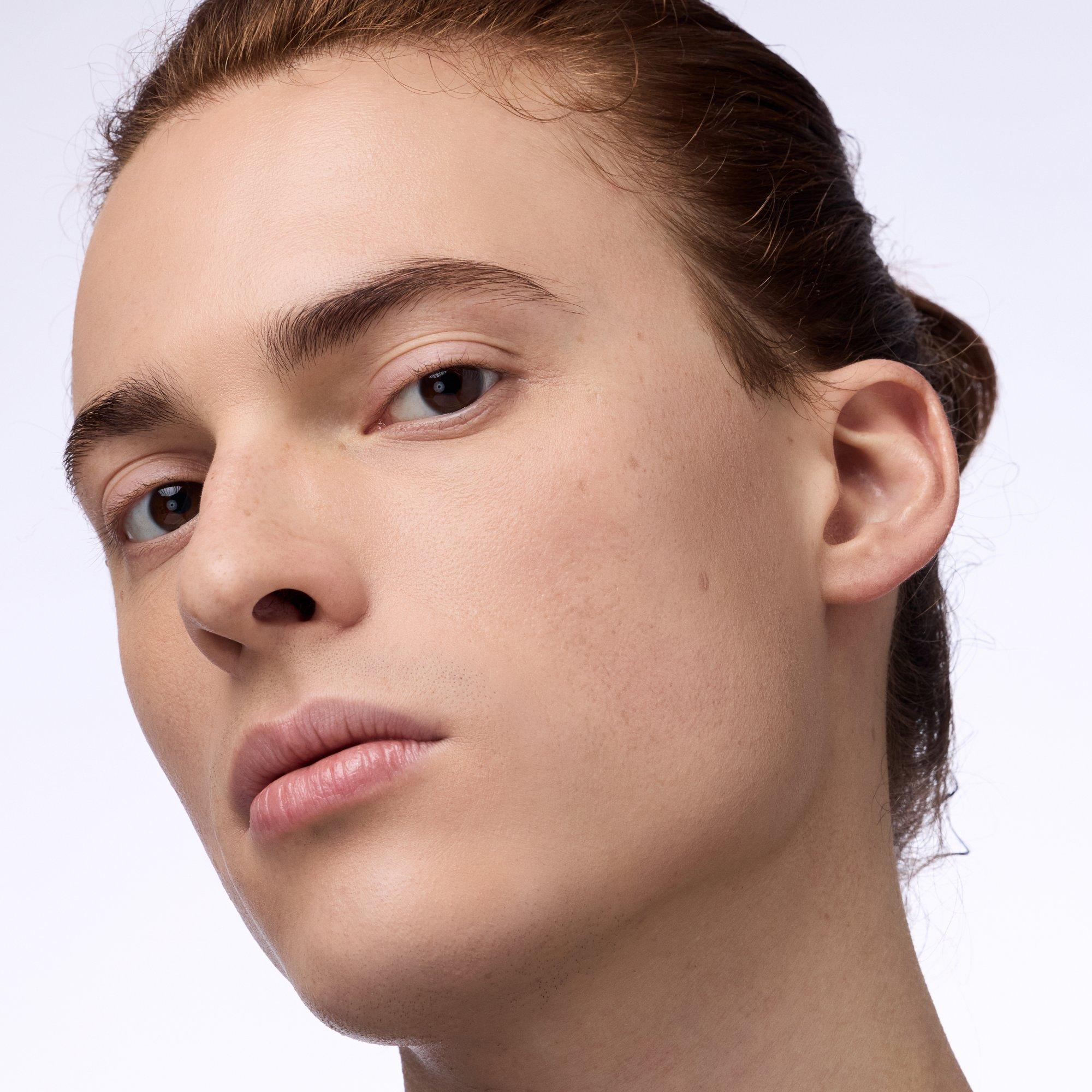 Instant Bright Serum Concealer