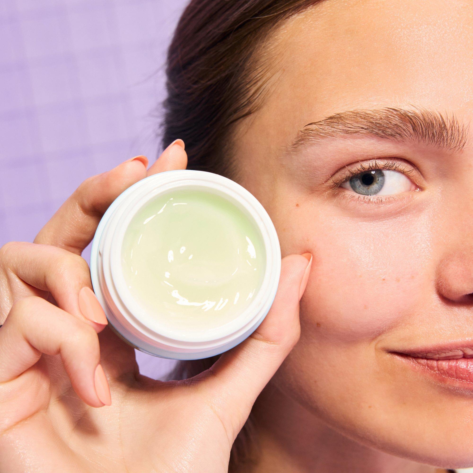 INAO inner and outer beauty Hydra Soul 24H Hydra Gel Cream by essence