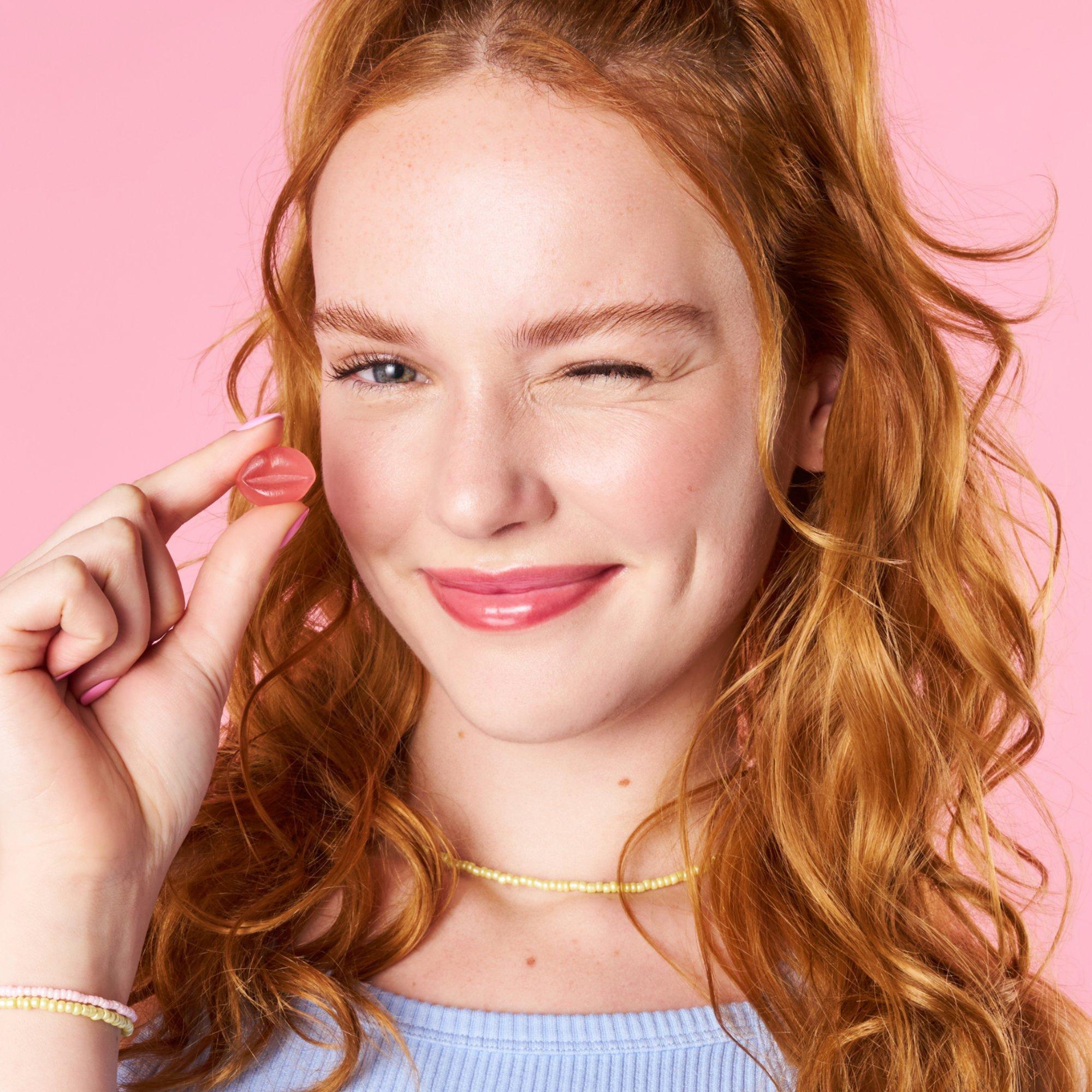 INAO inner and outer beauty Clean Skin x JUICY BOMB gummies by essence