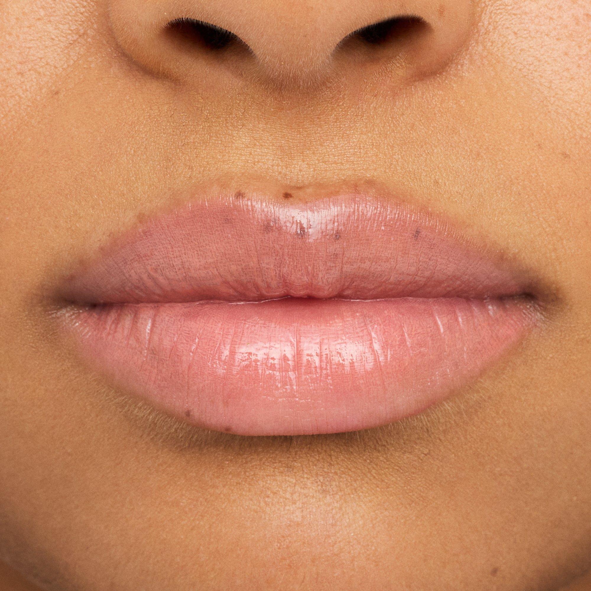 GLOSSY GLAZE high shine lipstick