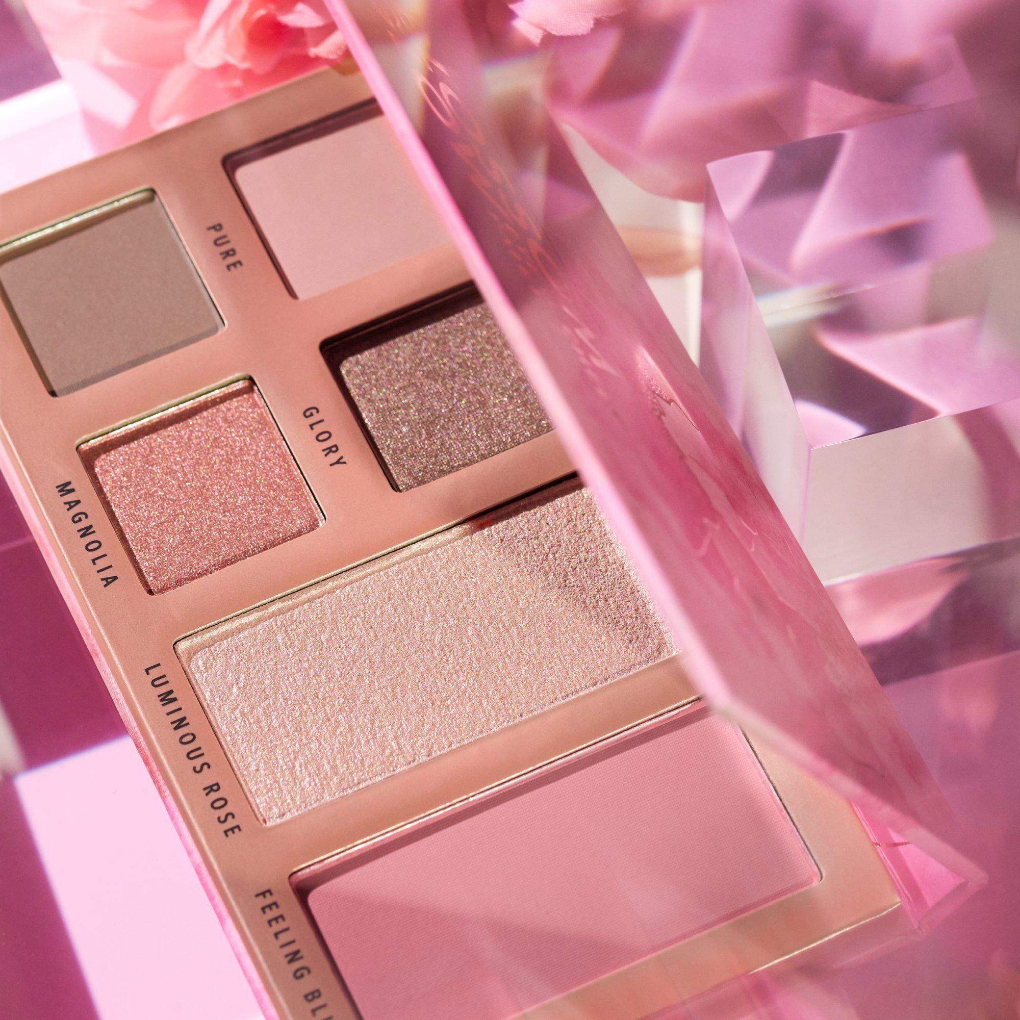 Paleta para ojos y mejillas Blossom Glow