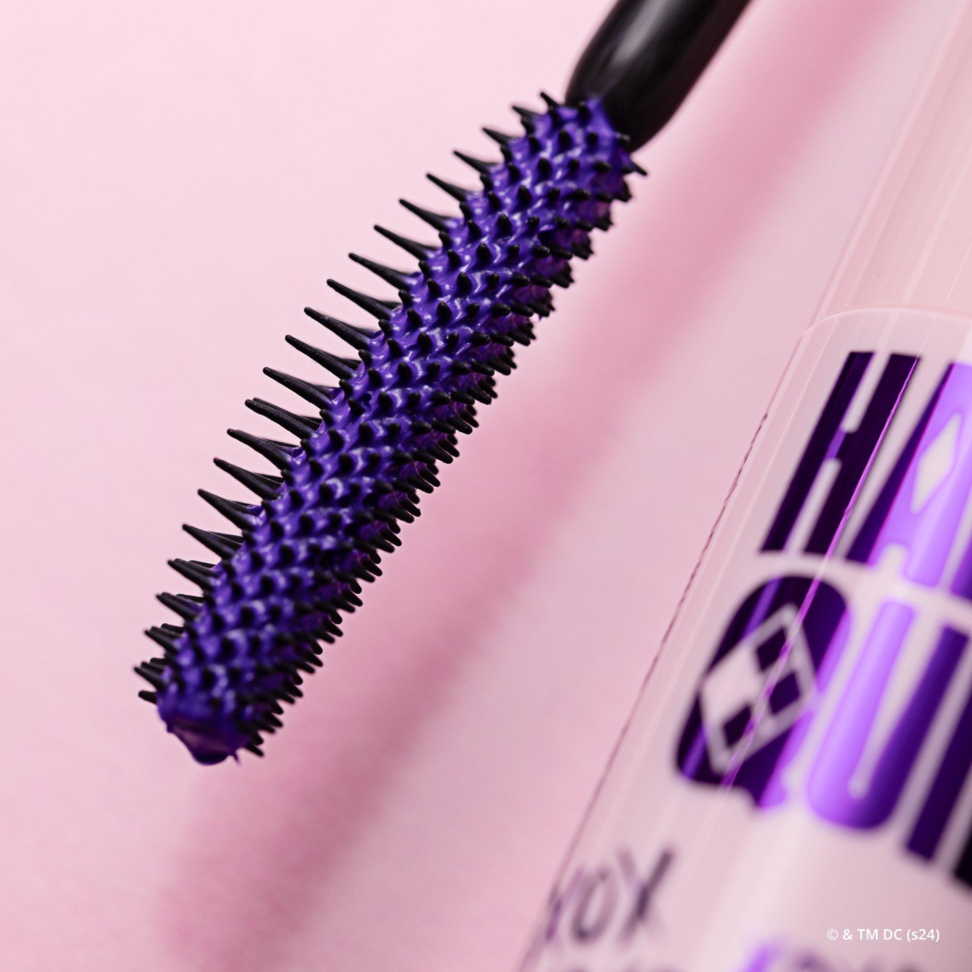 Máscara de pestañas con color Harley Quinn