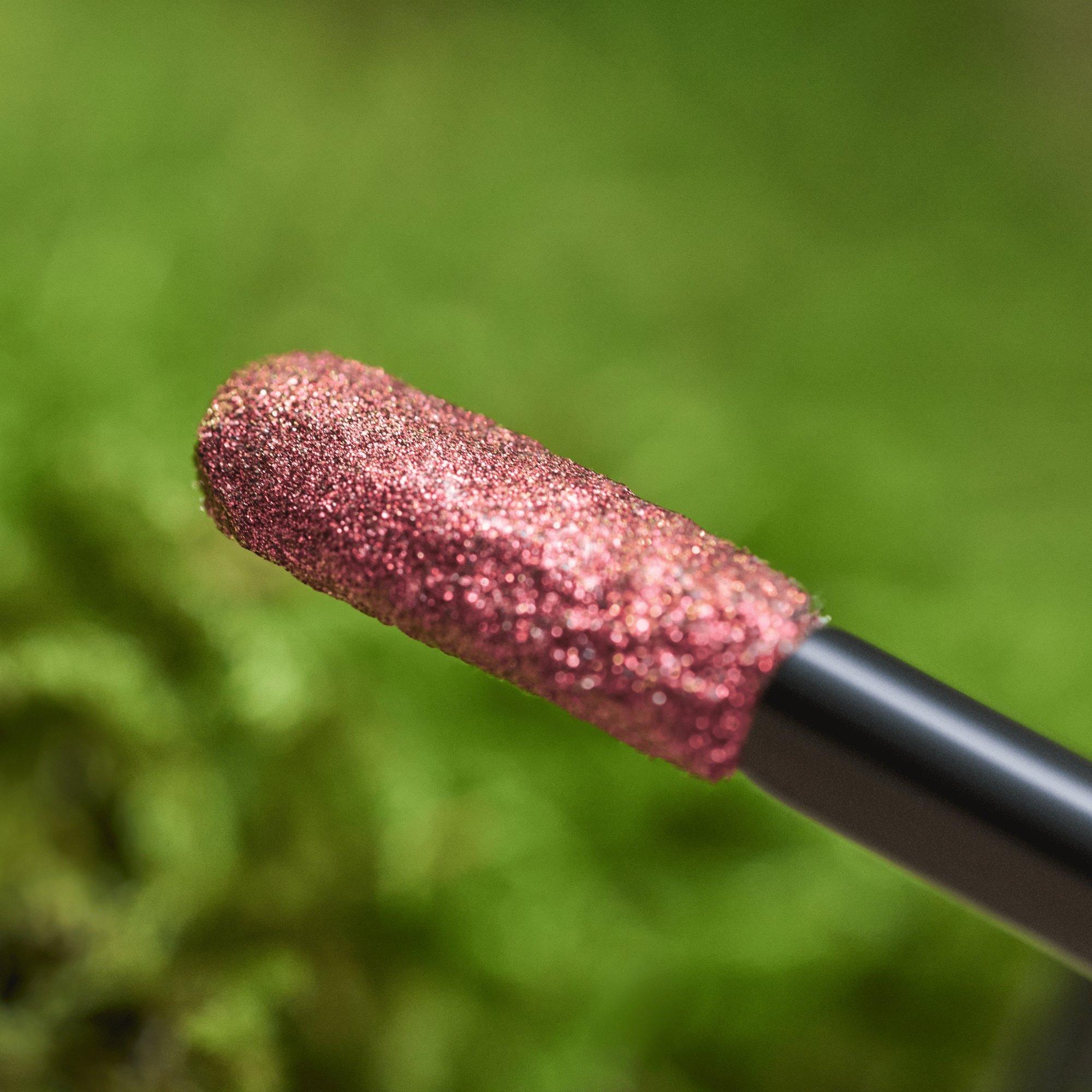Skysti akių šešėliai MYSTIC FOREST Metallic Liquid Eyeshadow
