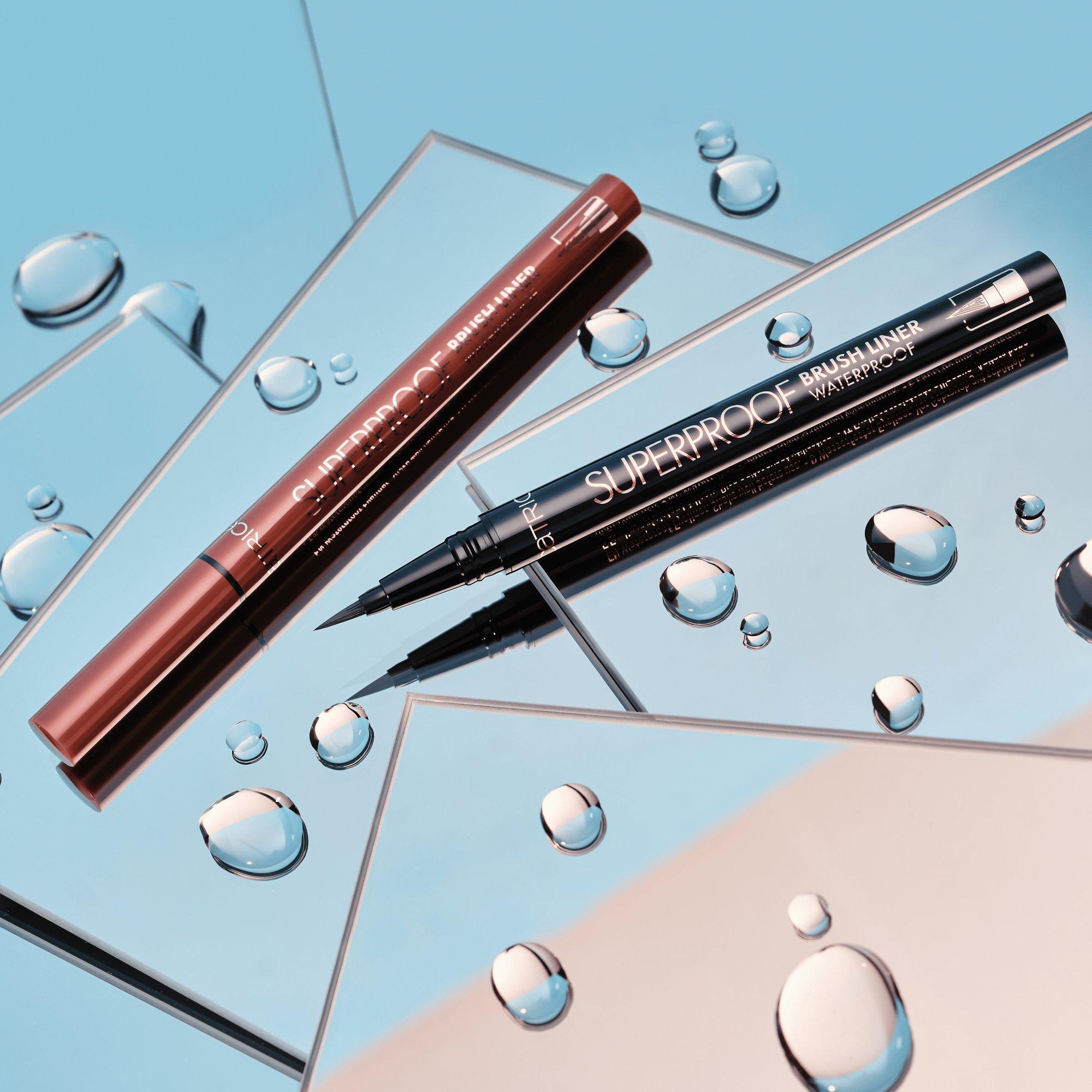 Eyeliner resistente al agua Superproof