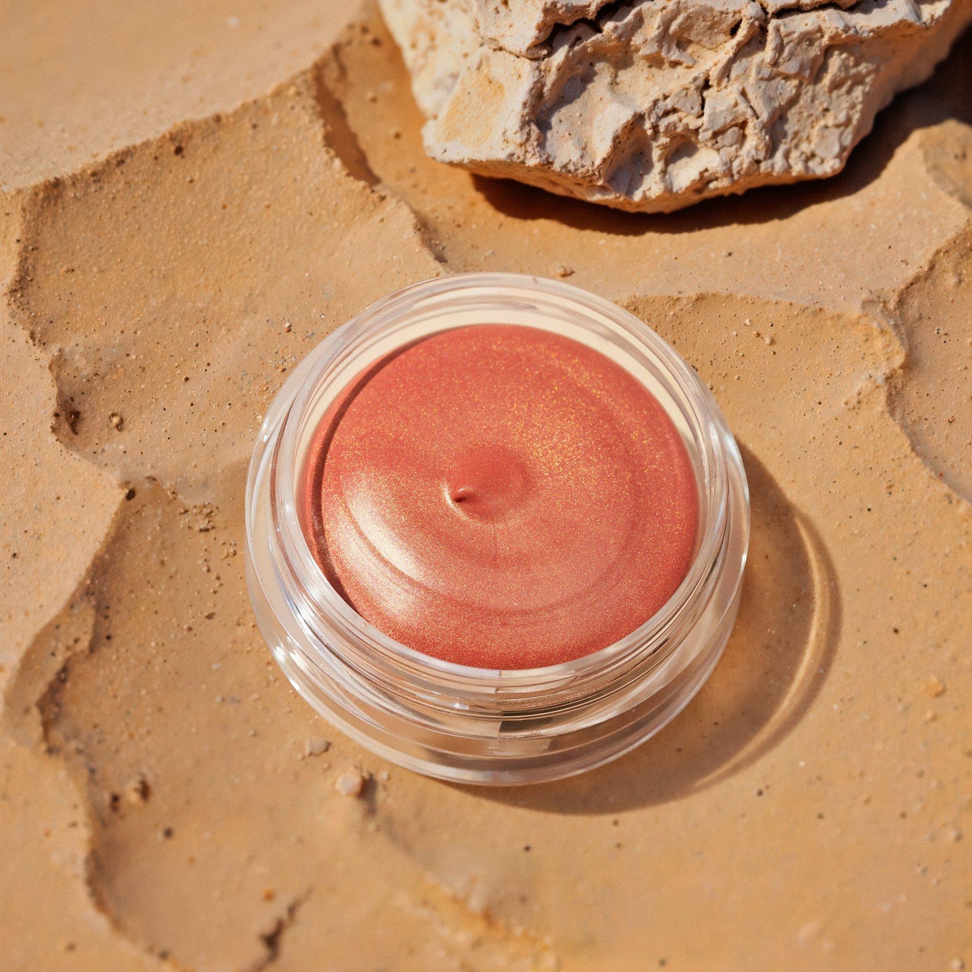 DESERT DUNE Luminizing Mousse Blush