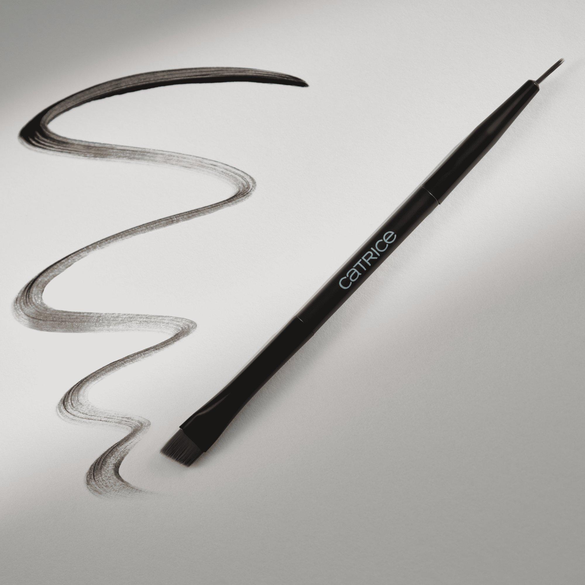 Magic Perfectors Eyeliner Brush pinceau pour eyeliner