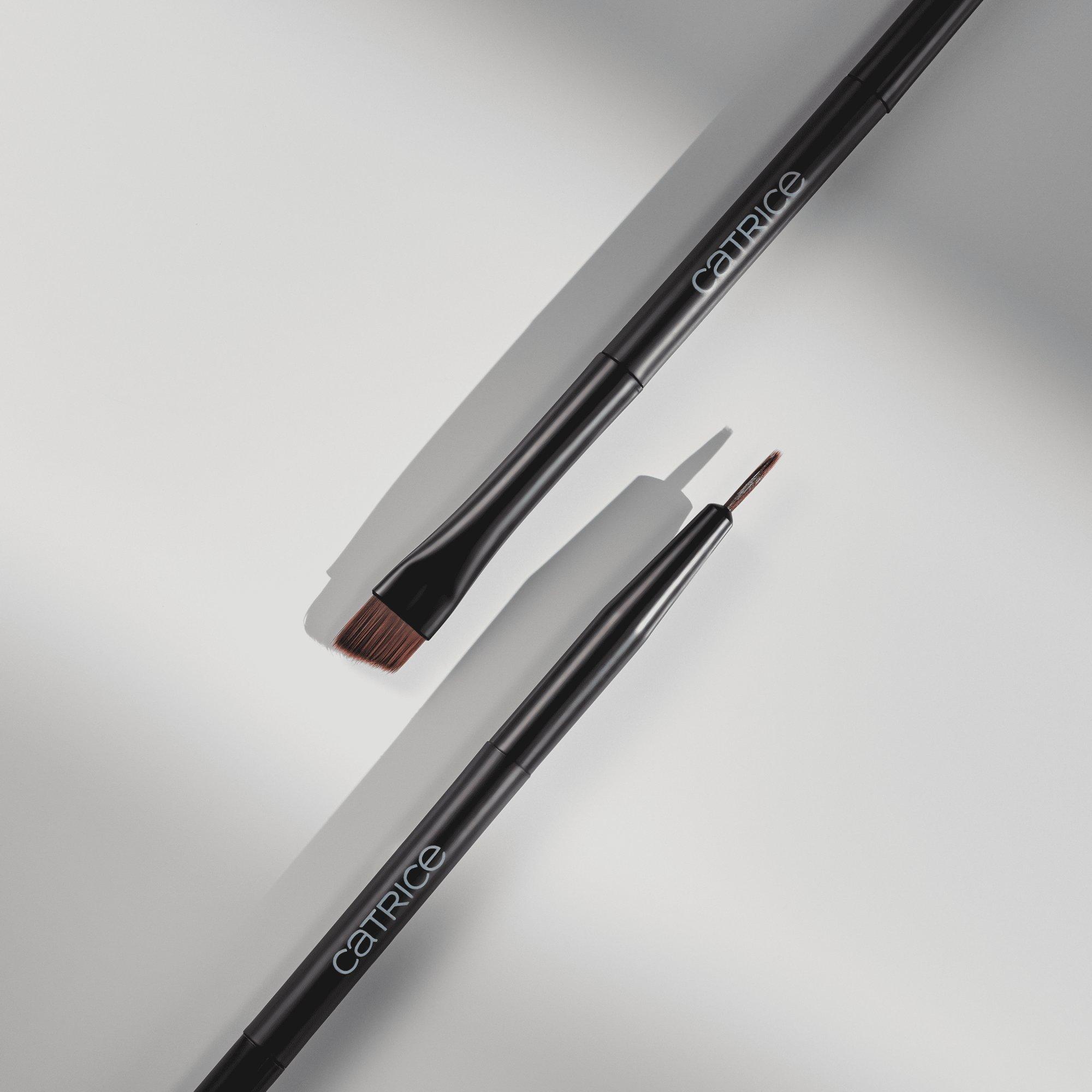 Magic Perfectors Eyeliner Brush pinceau pour eyeliner