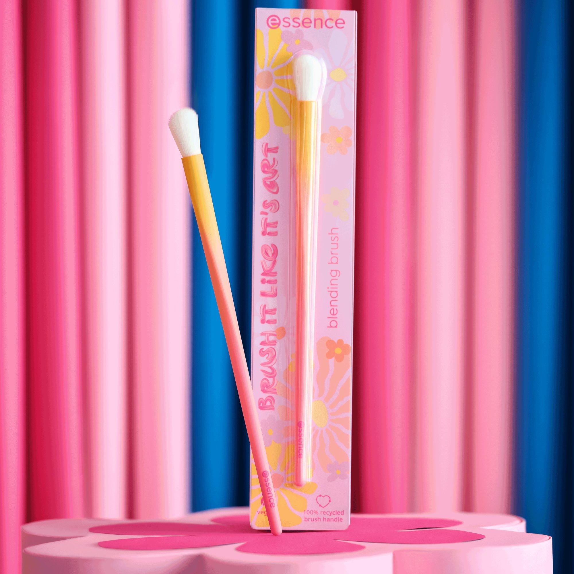 BRUSH IT LIKE IT'S ART štětec na oční stíny blending