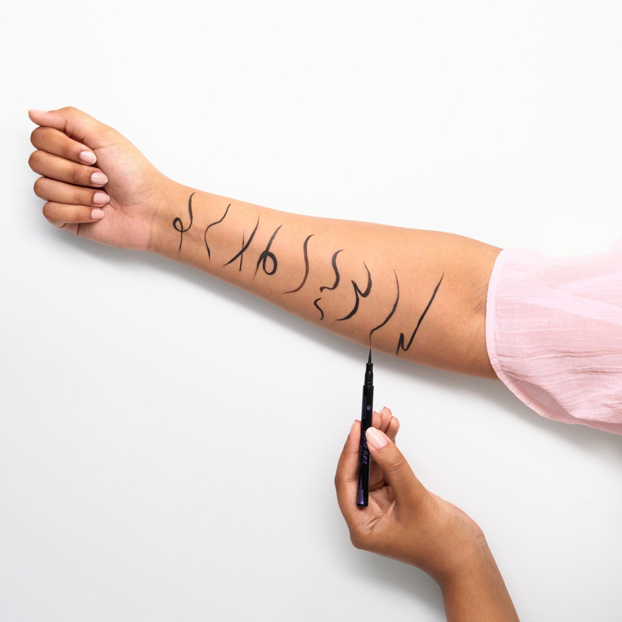 قلم بطانة فائق الدقة