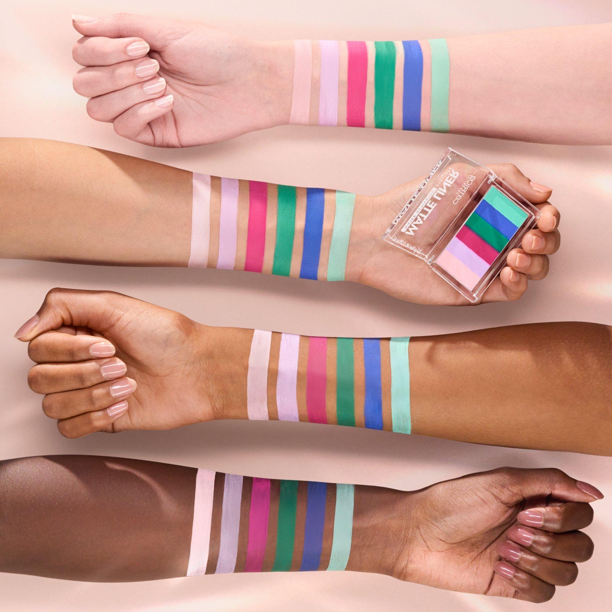 Vodou aktivované matné oční linky – Application Swatch Together - Produktová položka 3 9