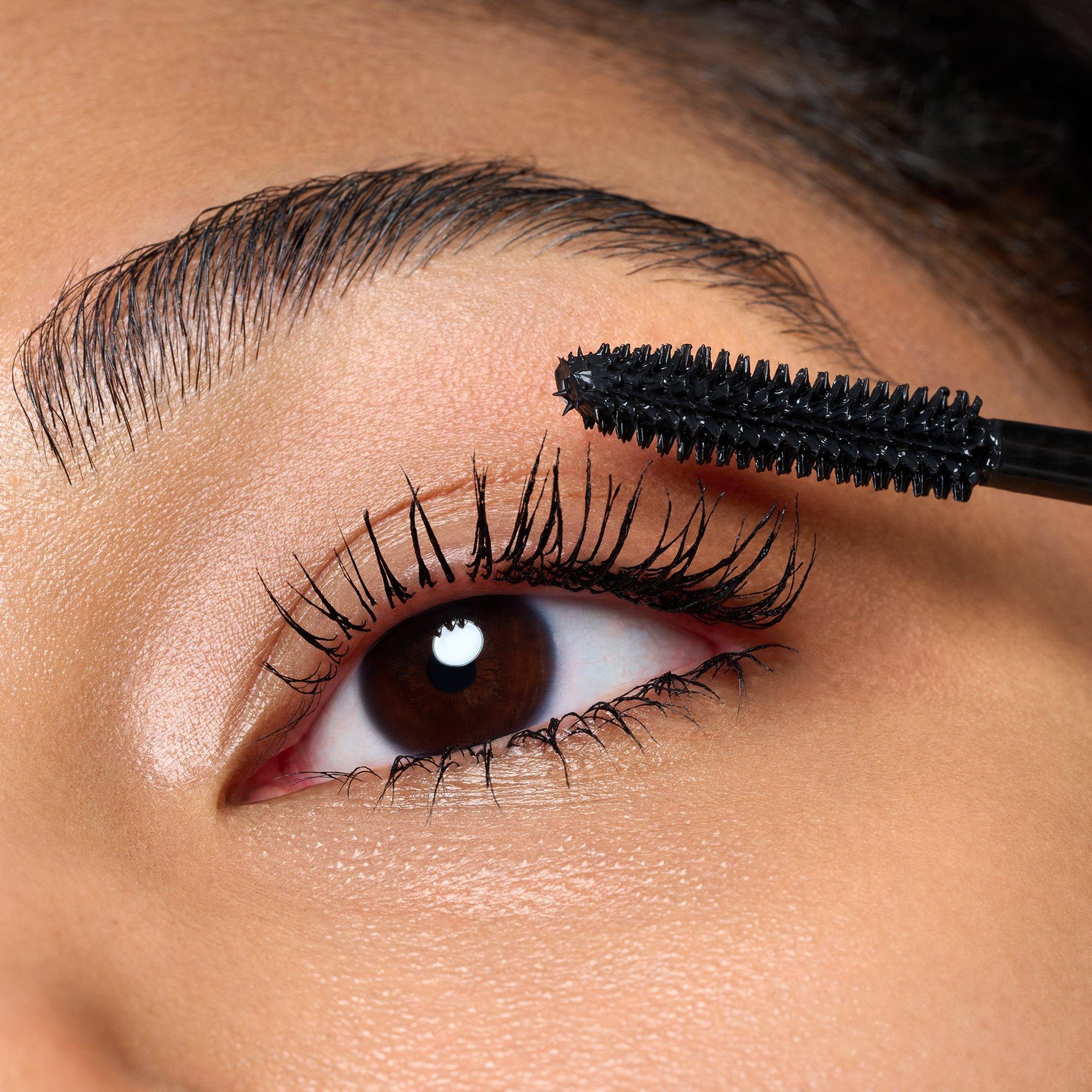 TUBING Stay In Place Volume Mascara
