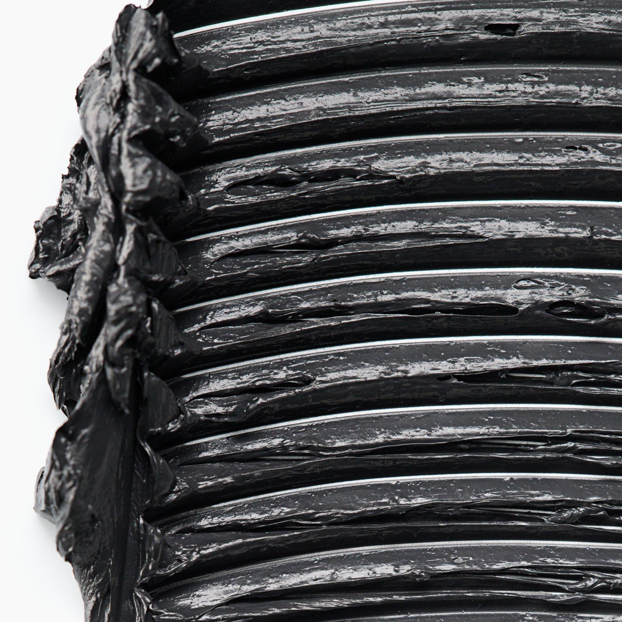 TUBING Stay In Place Volume Mascara