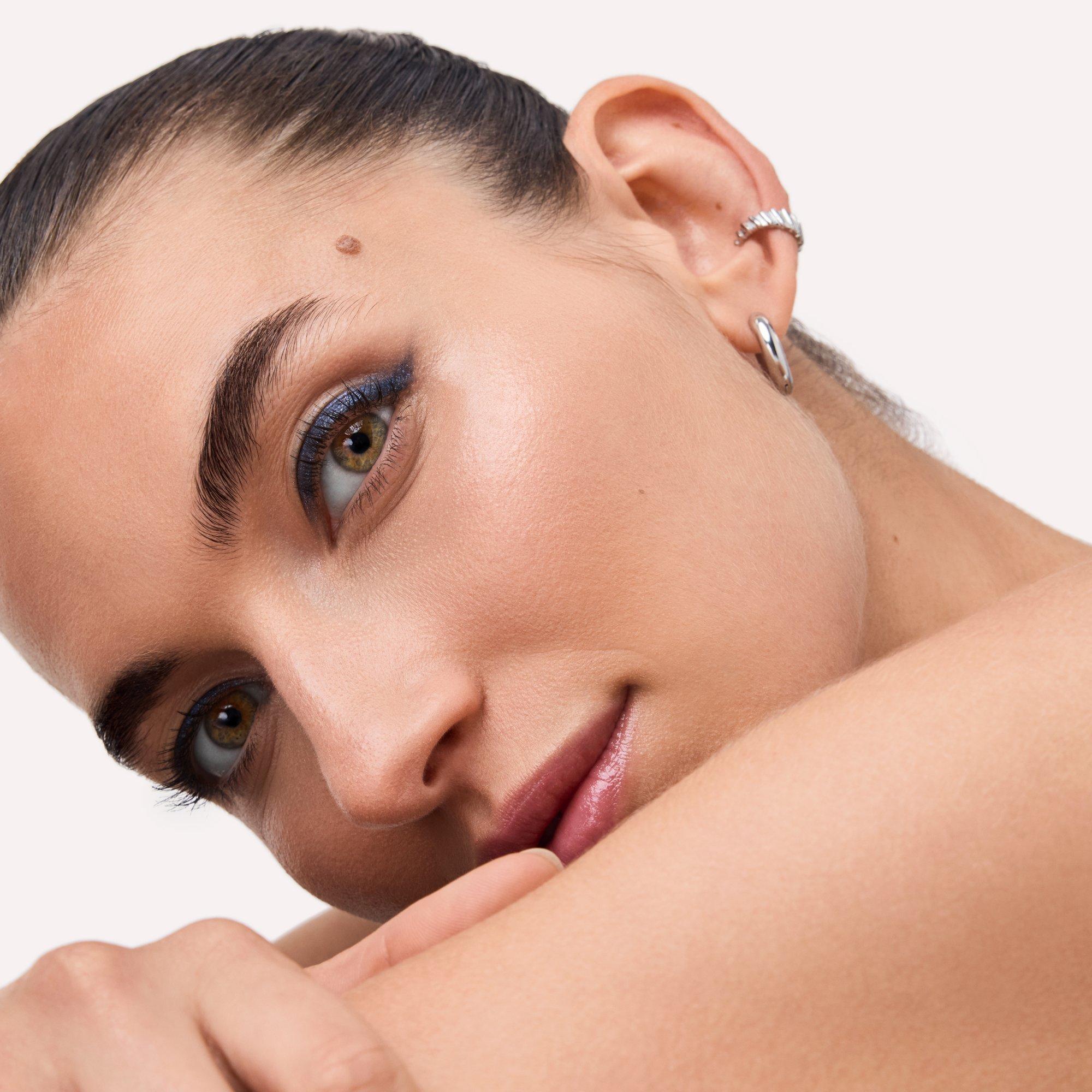 Jewel Glide Effect Eye Pencil