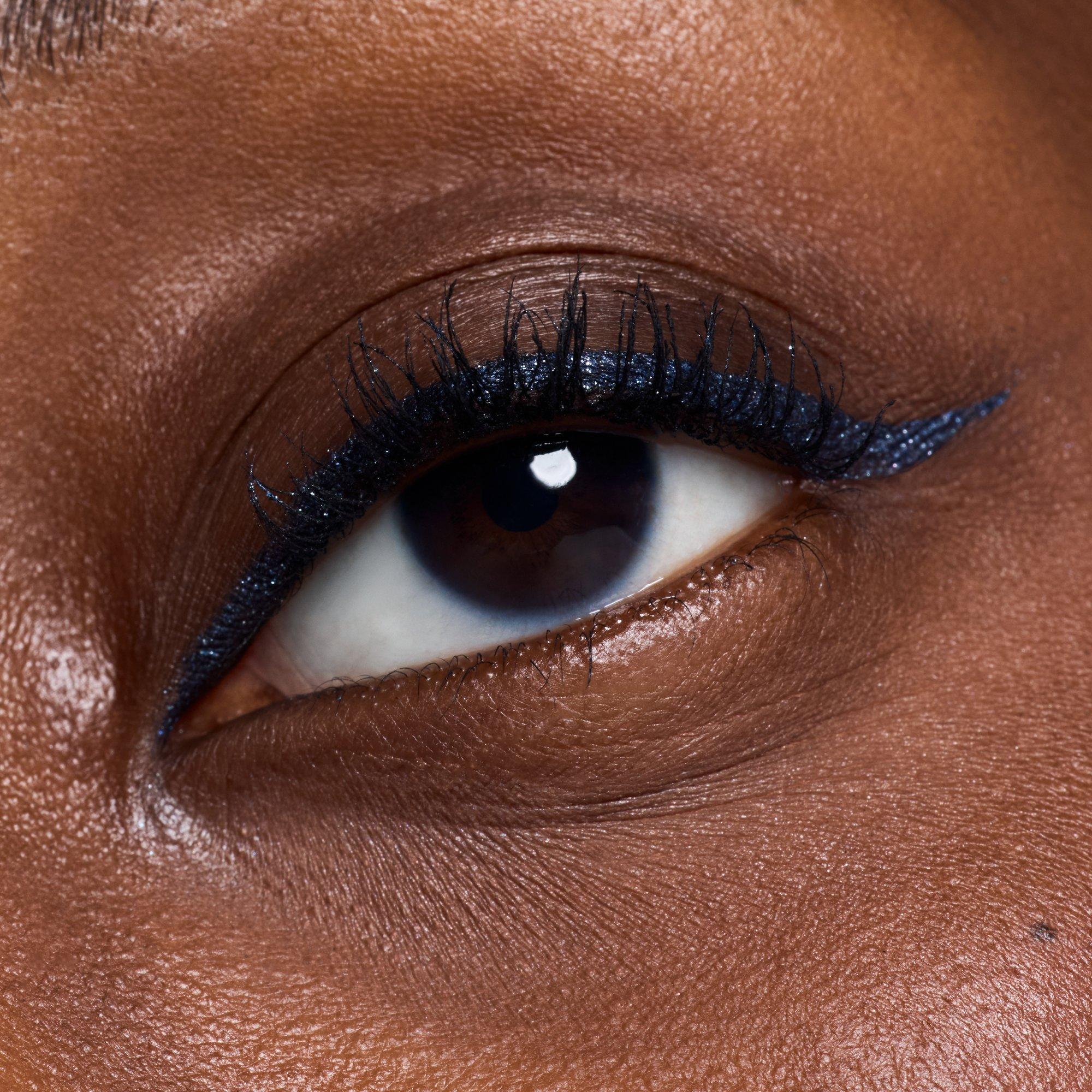 Jewel Glide Effect Eye Pencil