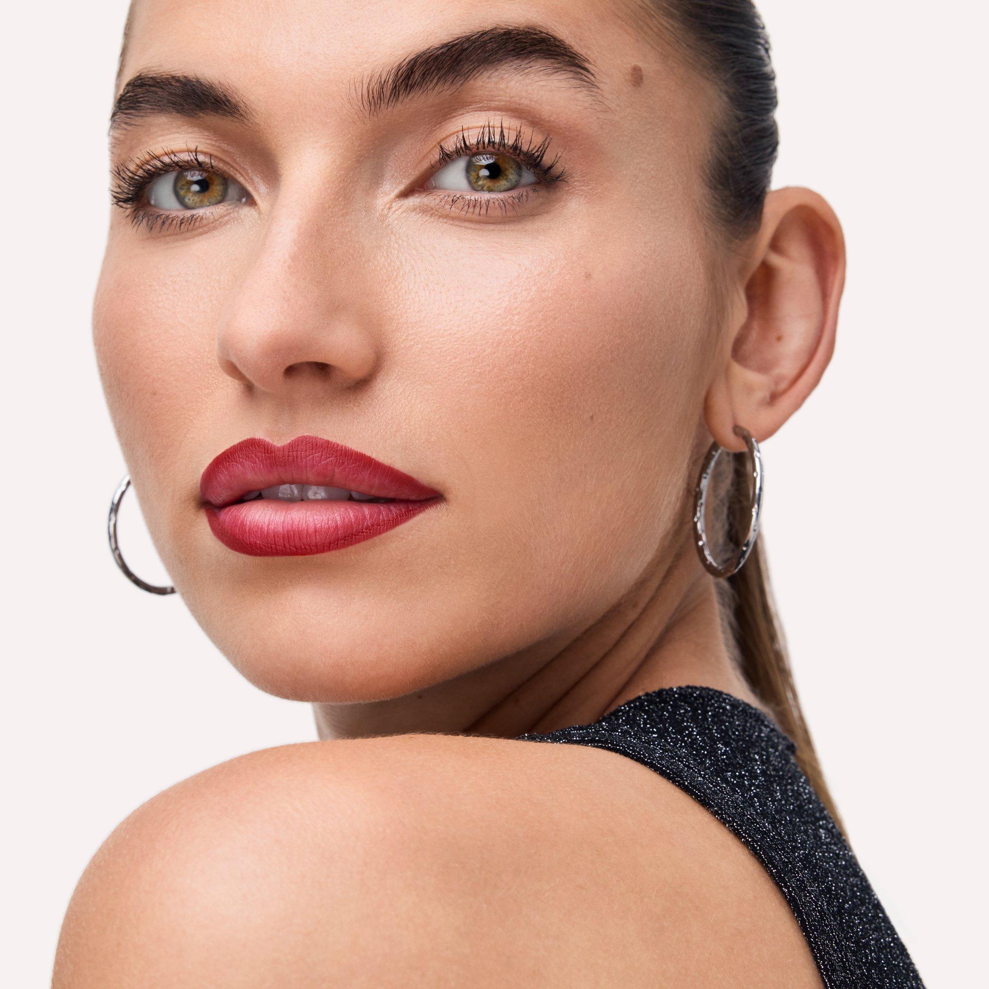 Карандаш для губ Gel Glide Long-Lasting