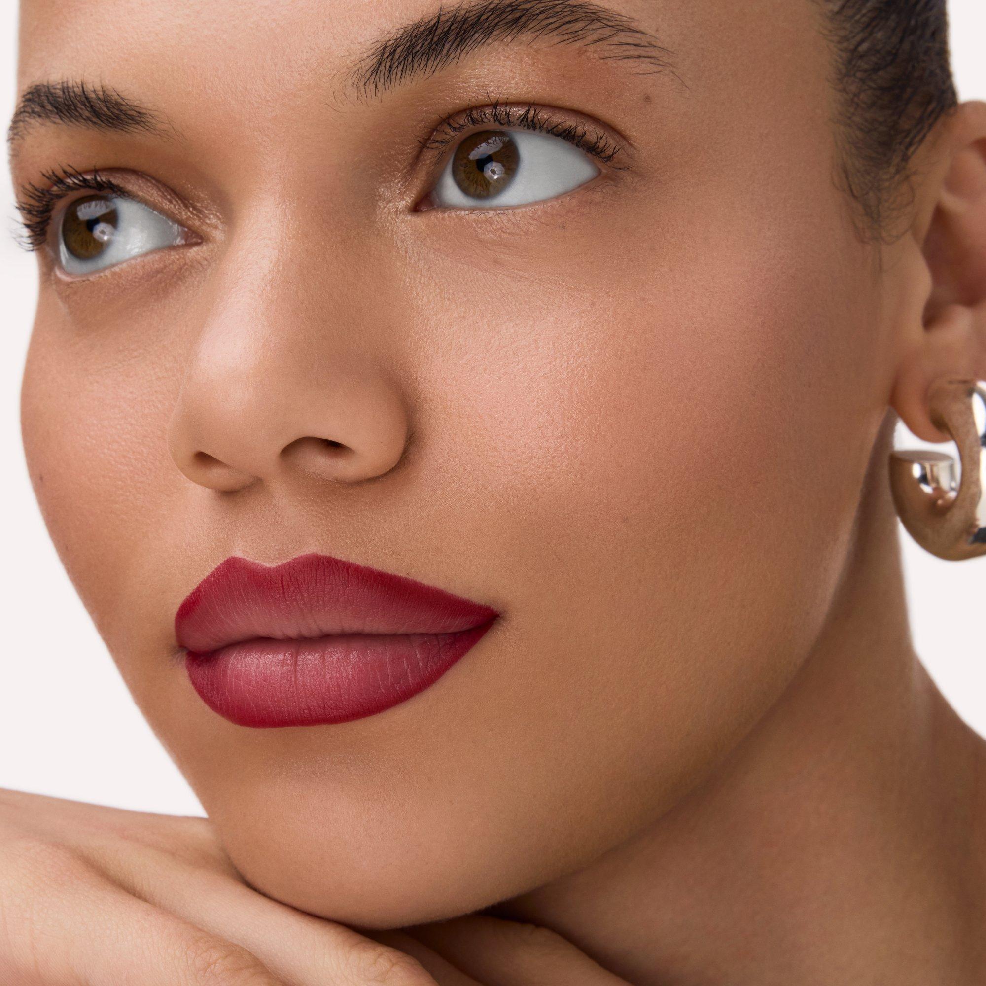 Карандаш для губ Gel Glide Long-Lasting