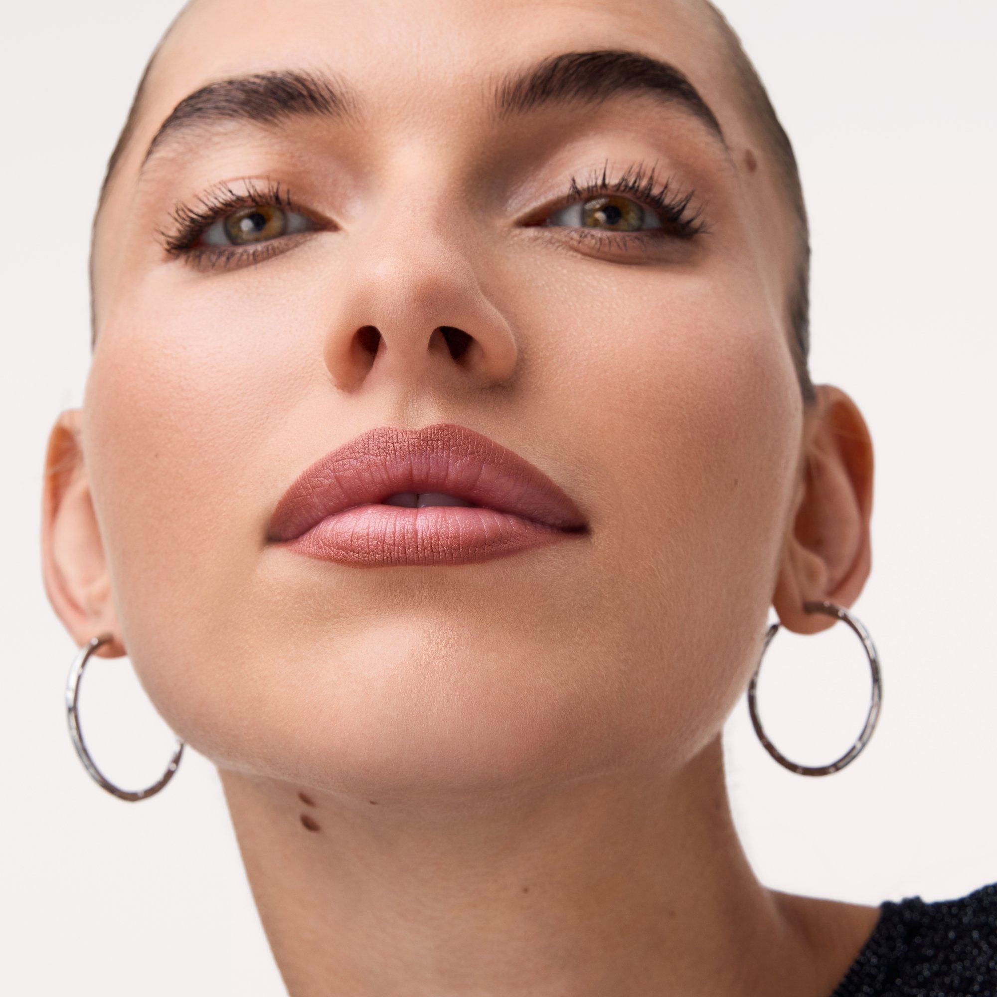 Карандаш для губ Gel Glide Long-Lasting